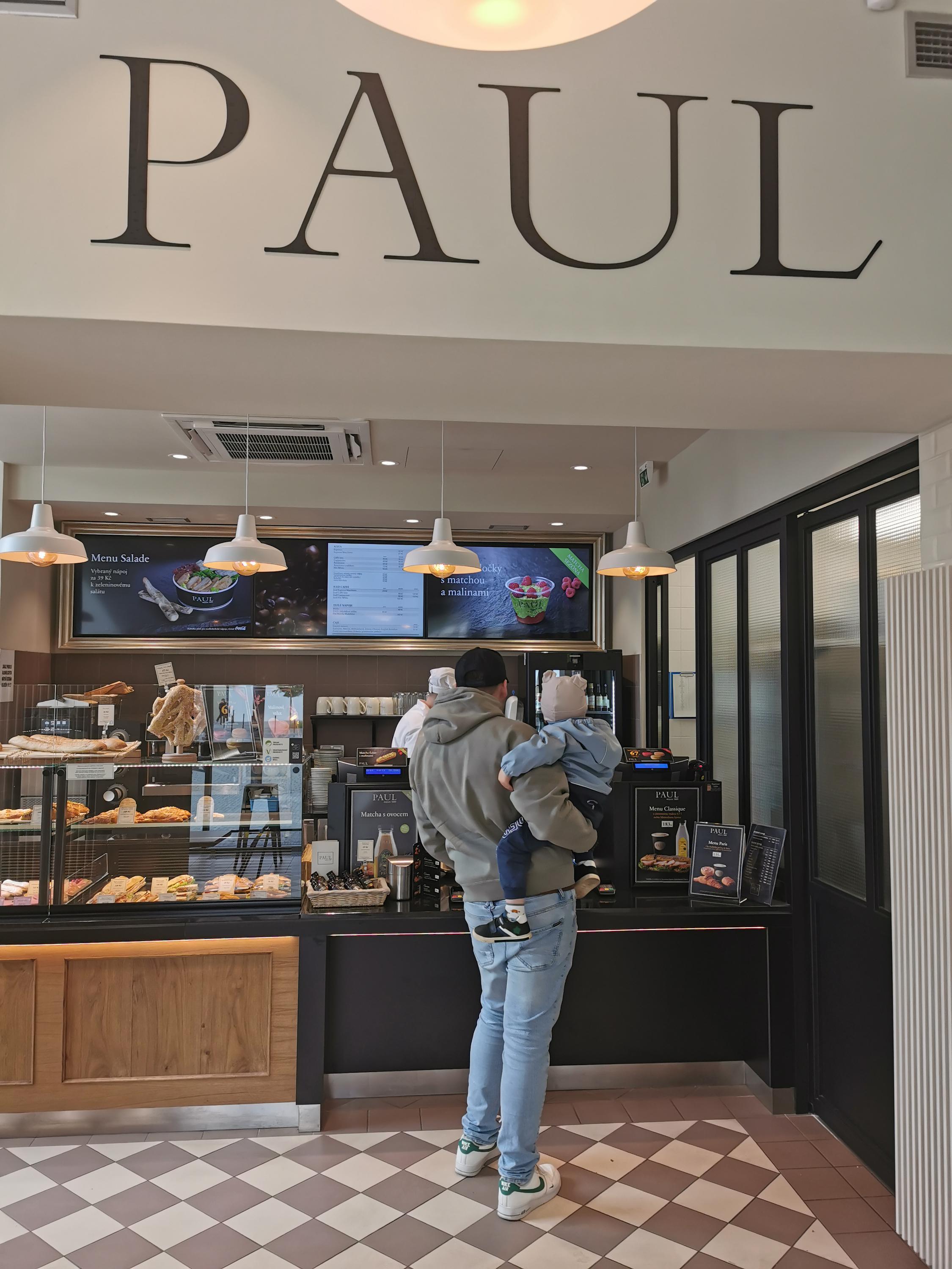 PAUL foto 6