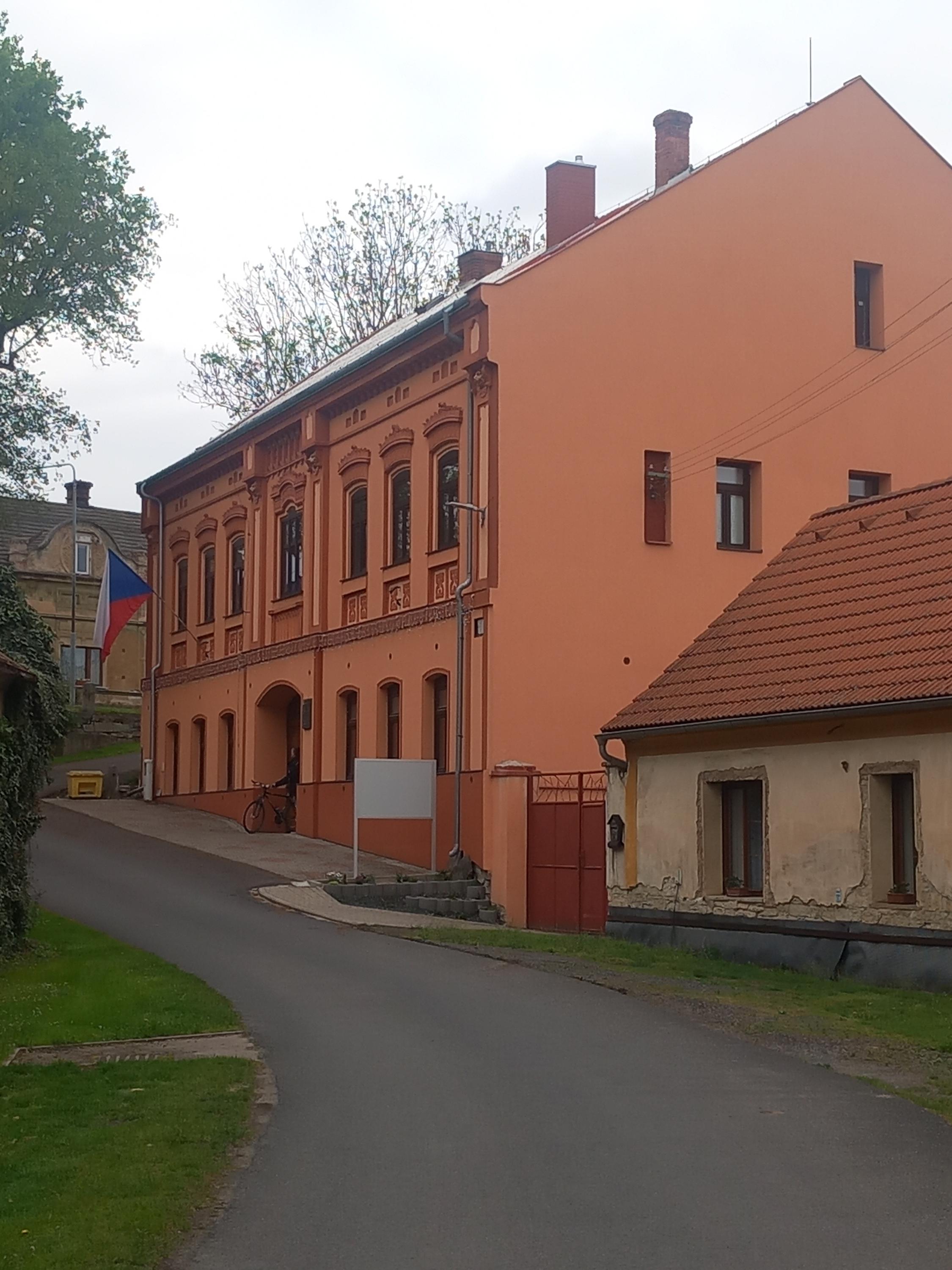 Lipno - obecní úřad foto 2