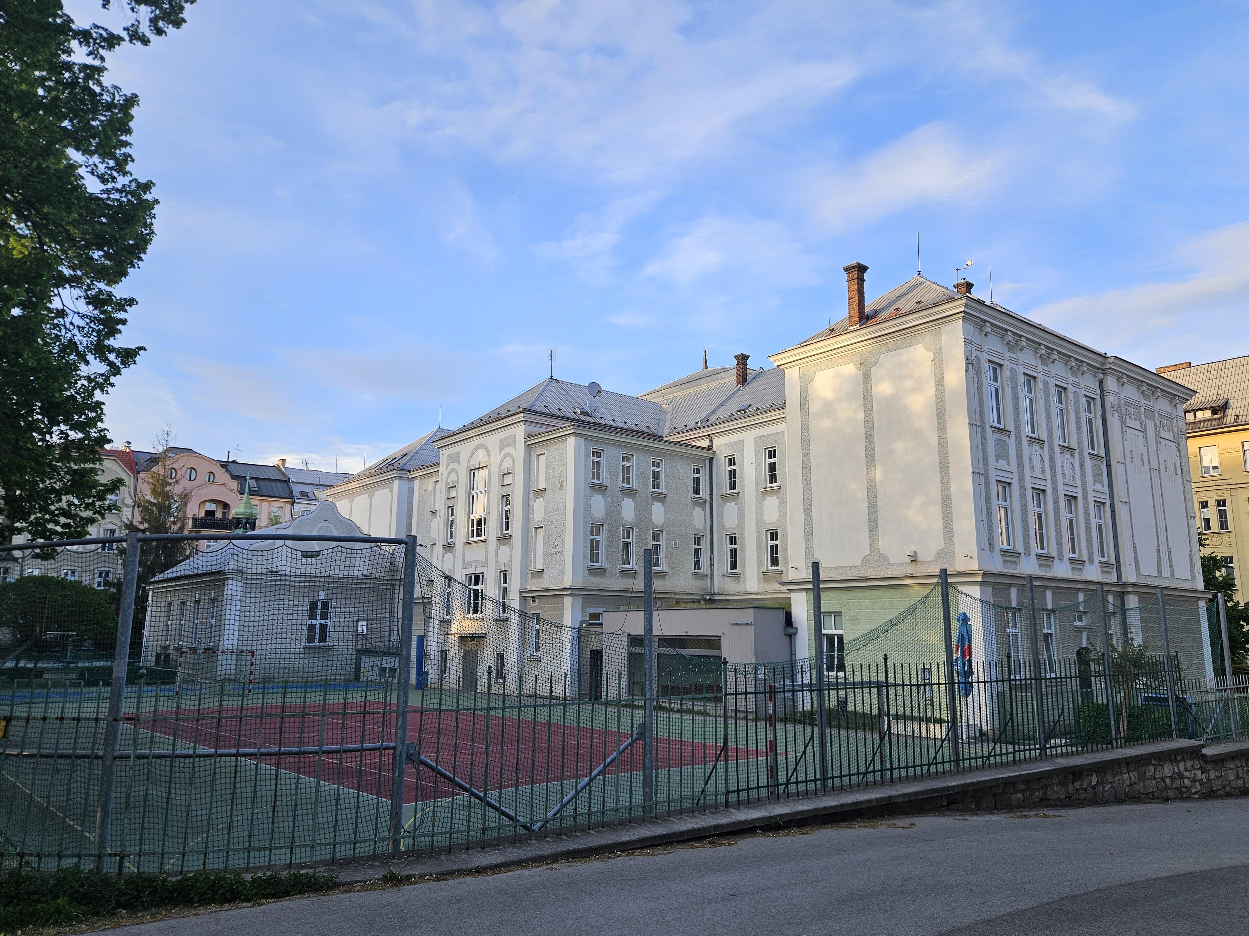 ZŠ Olomouc, třída Spojenců