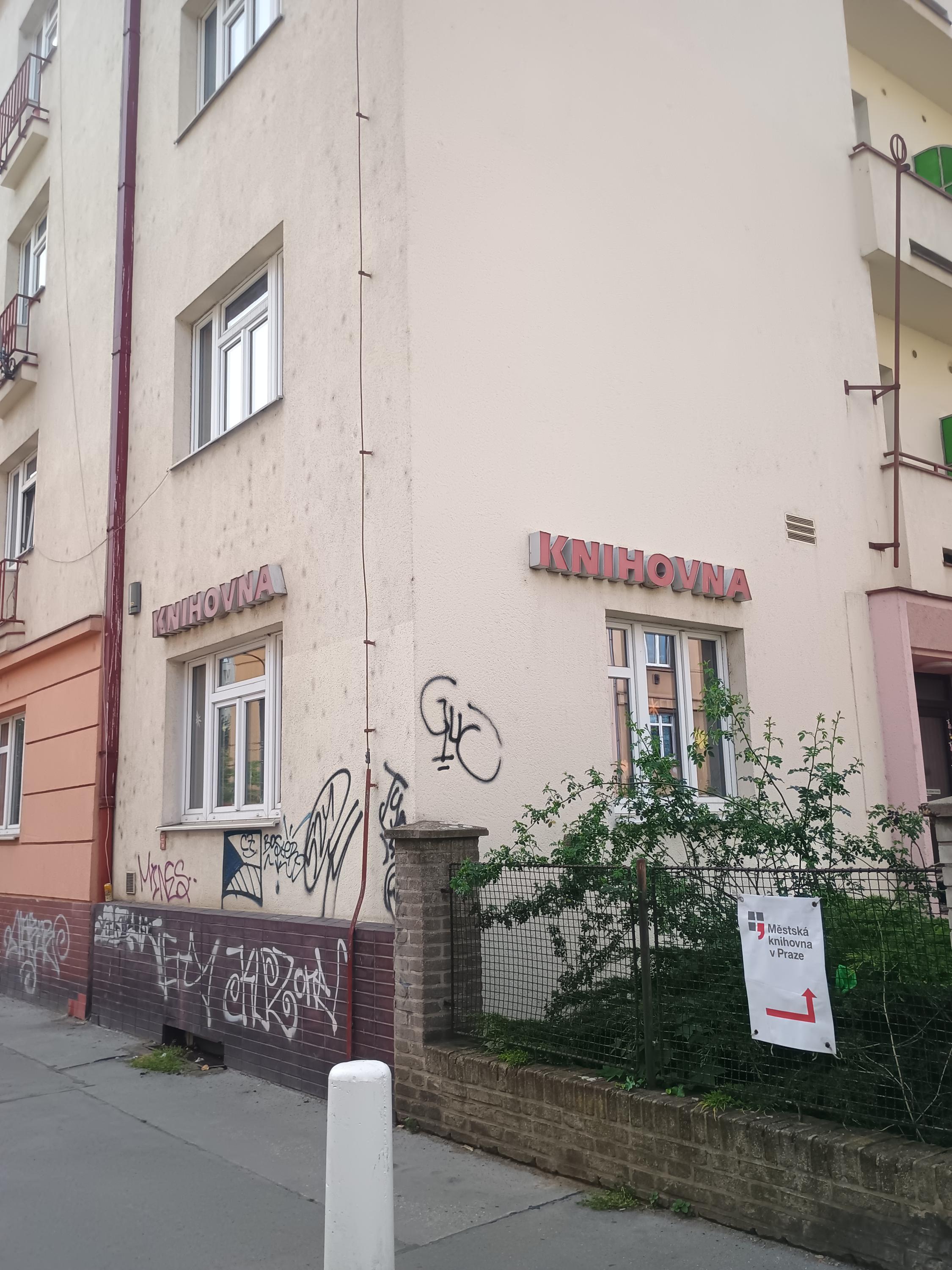 Městská knihovna v Praze - Pankrác foto 3