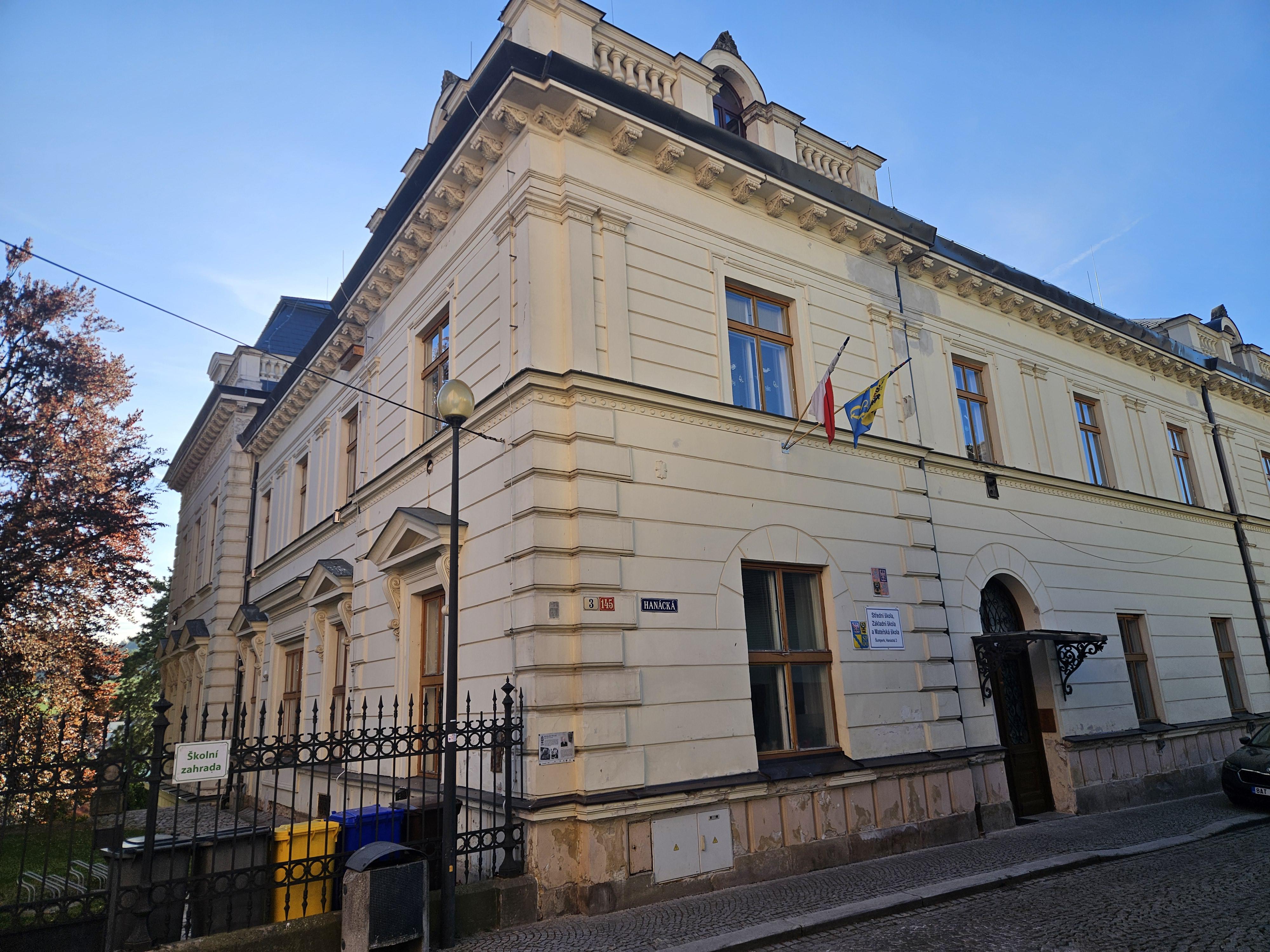 SŠ, ZŠ a MŠ Šumperk, Hanácká 3 foto 4