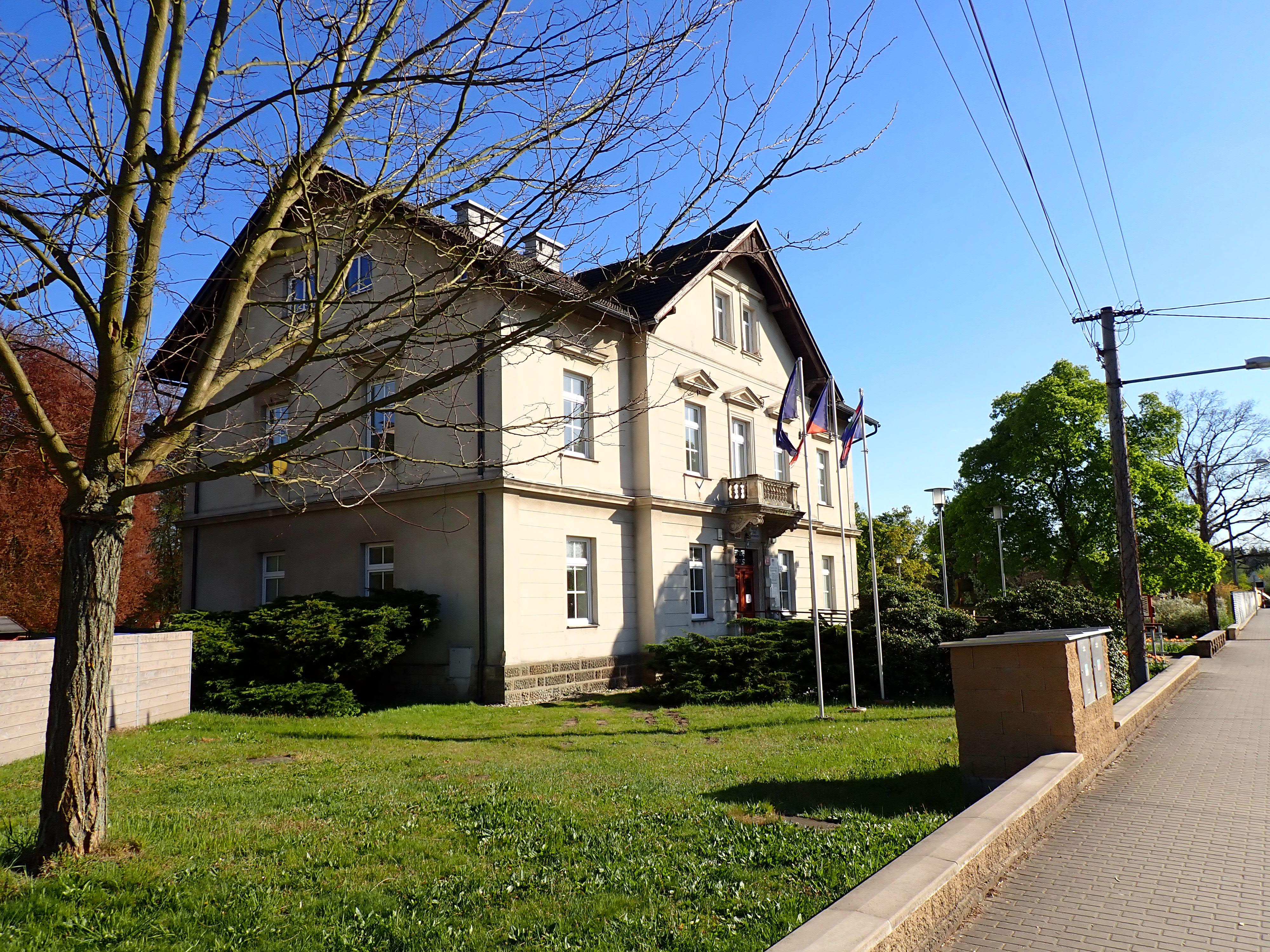 Borohrádek - městský úřad foto 5