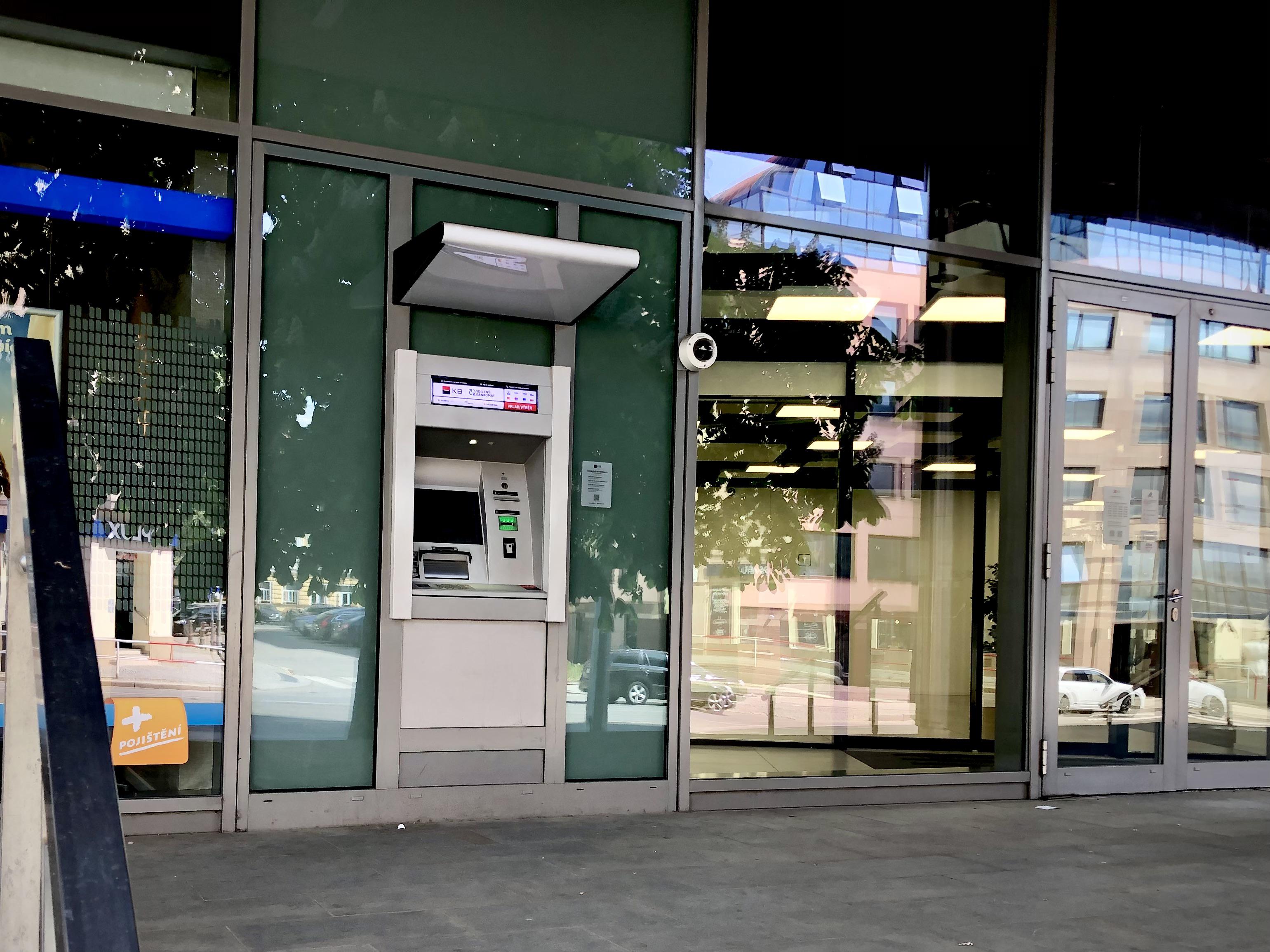 Bankomat Komerční banky foto 2