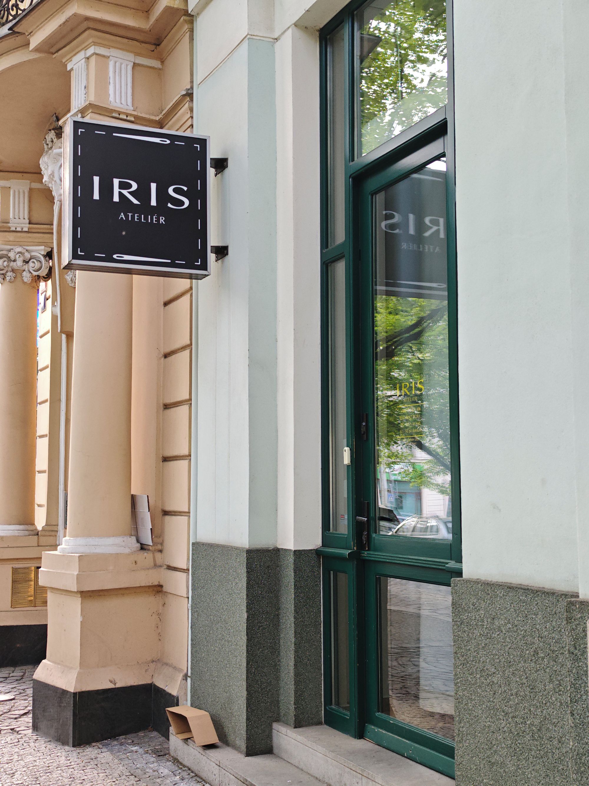 Zakázkové krejčovství IRIS foto 2