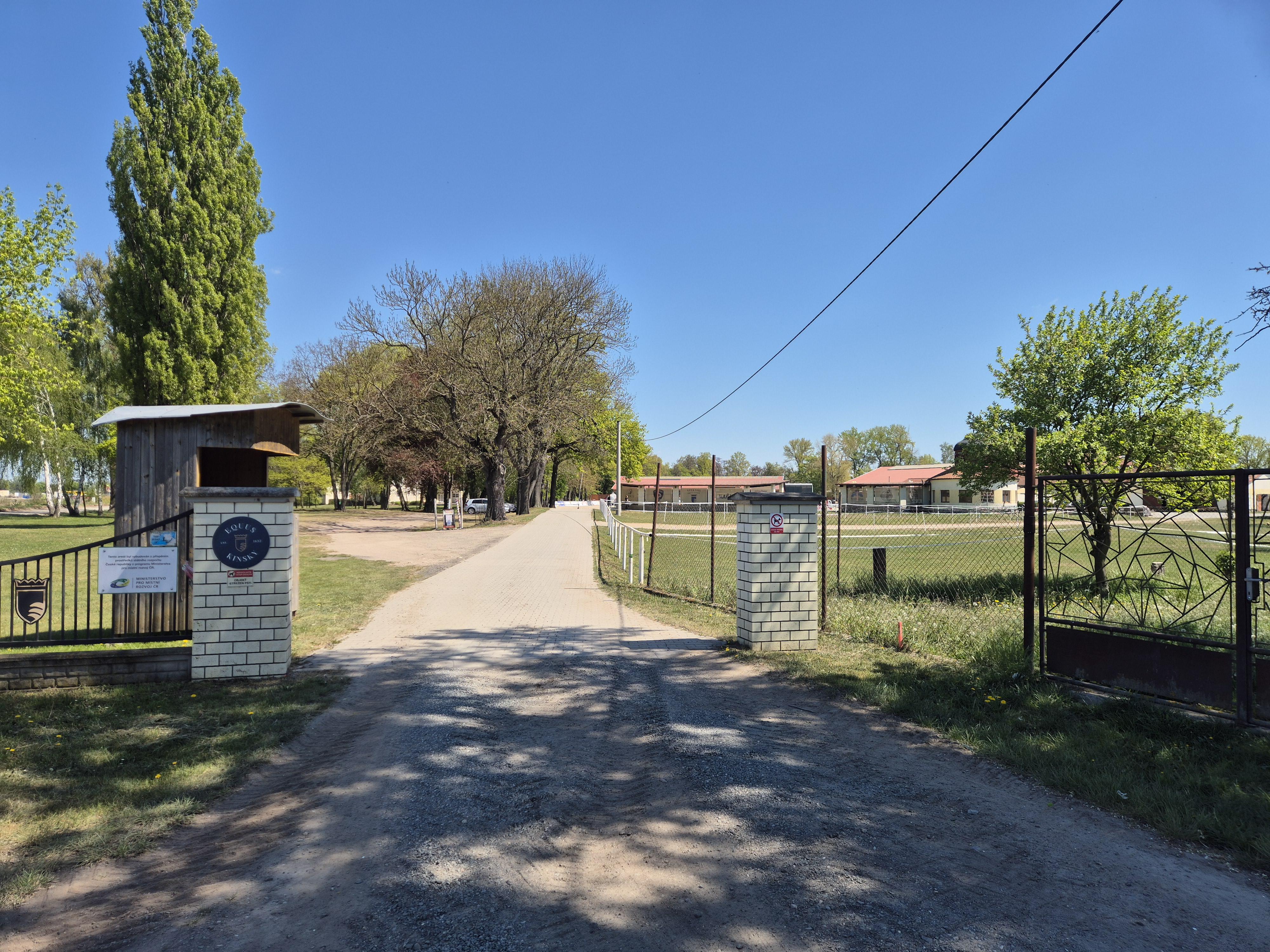 Jezdecká škola Equus Kinsky foto 5