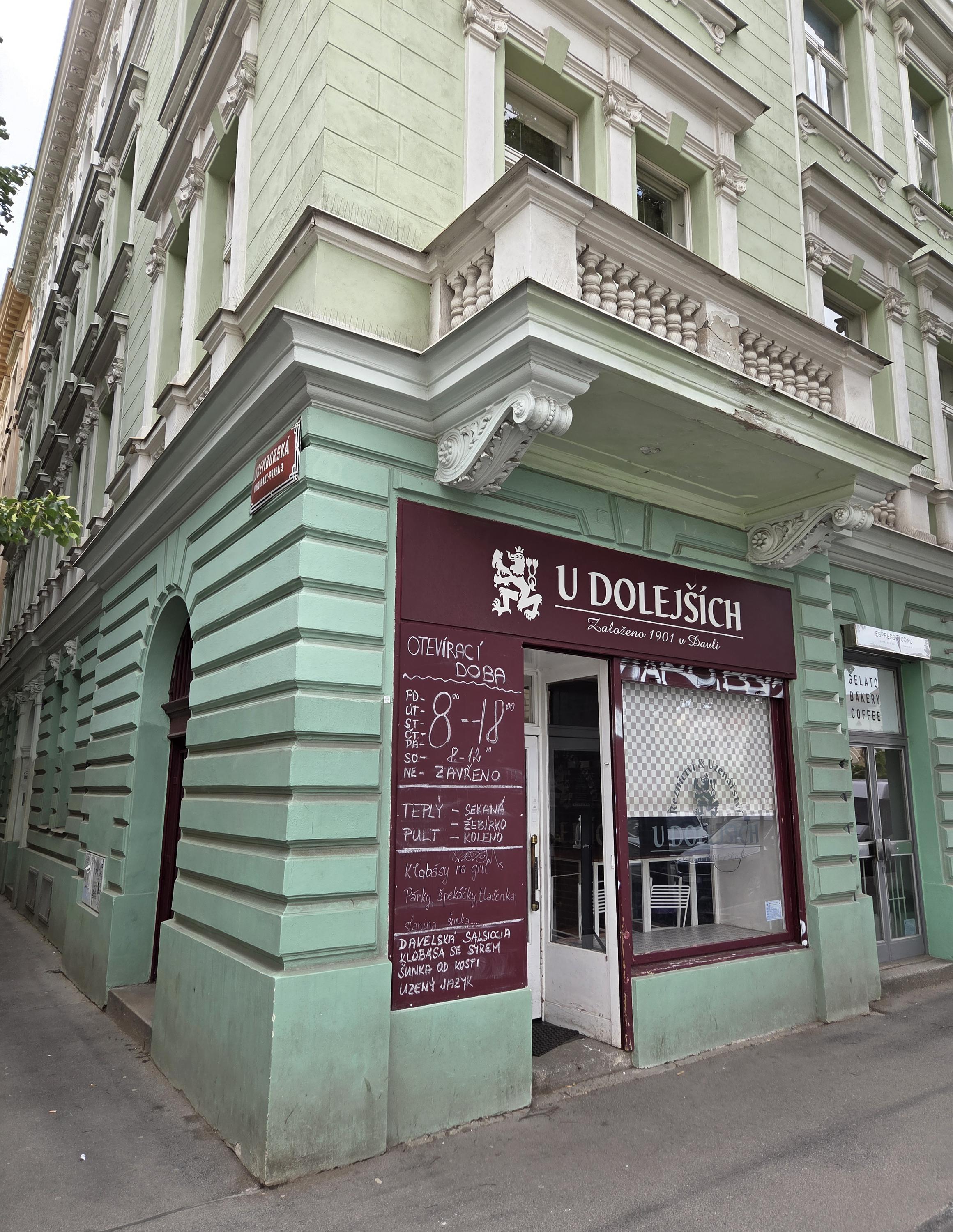 Řeznictví a uzenářství U DOLEJŠÍCH foto 1