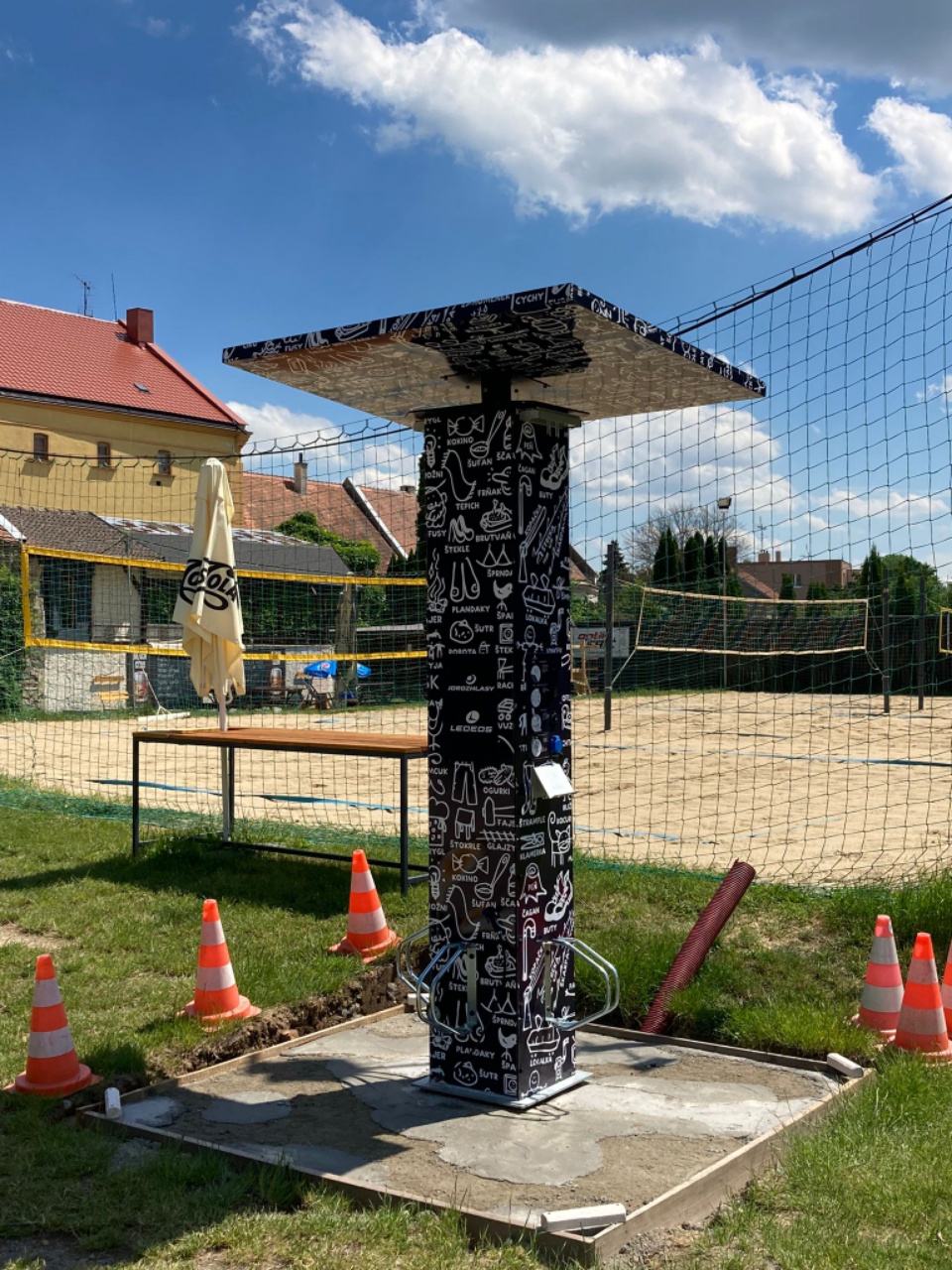 Multifunkční nabíjecí stanice TIP SPOT foto 1