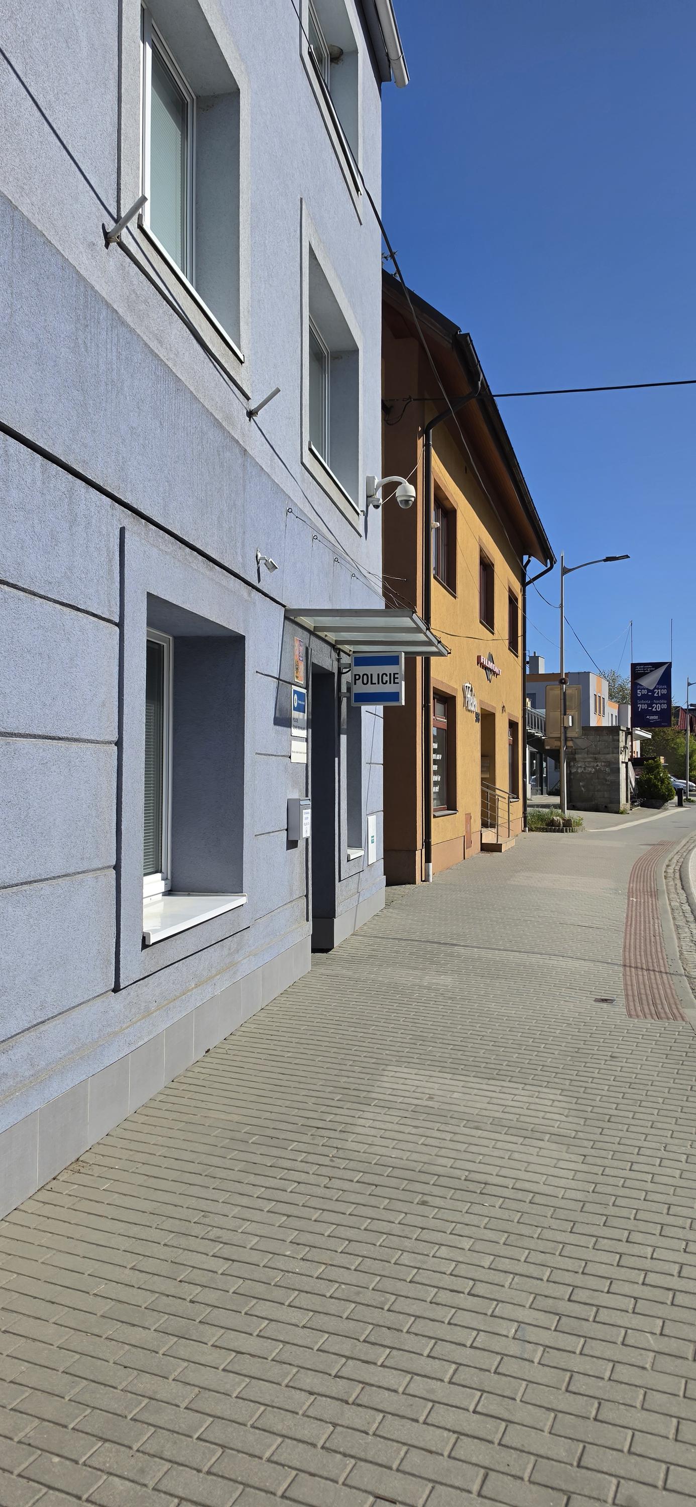 Policie ČR - Obvodní oddělení Valašské Klobouky foto 3