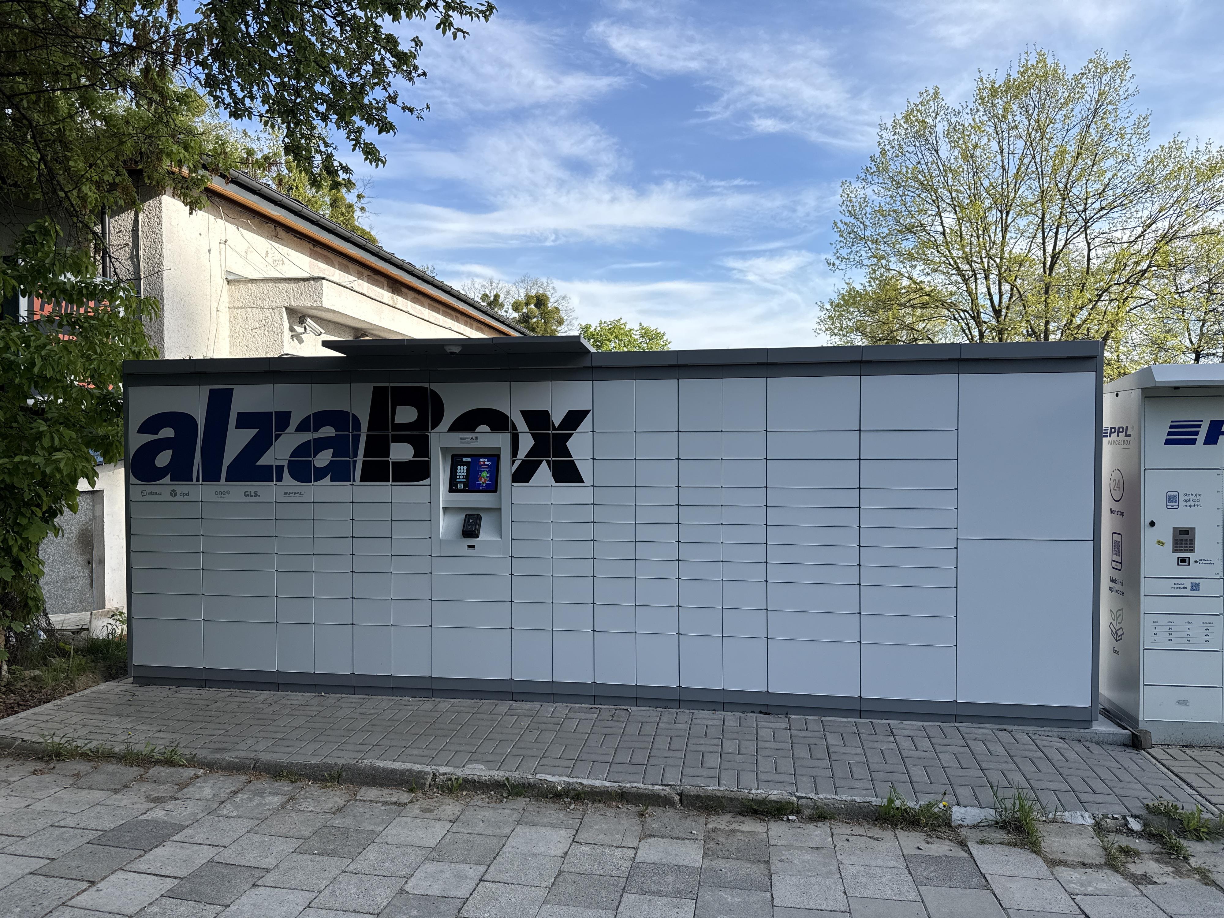 AlzaBox