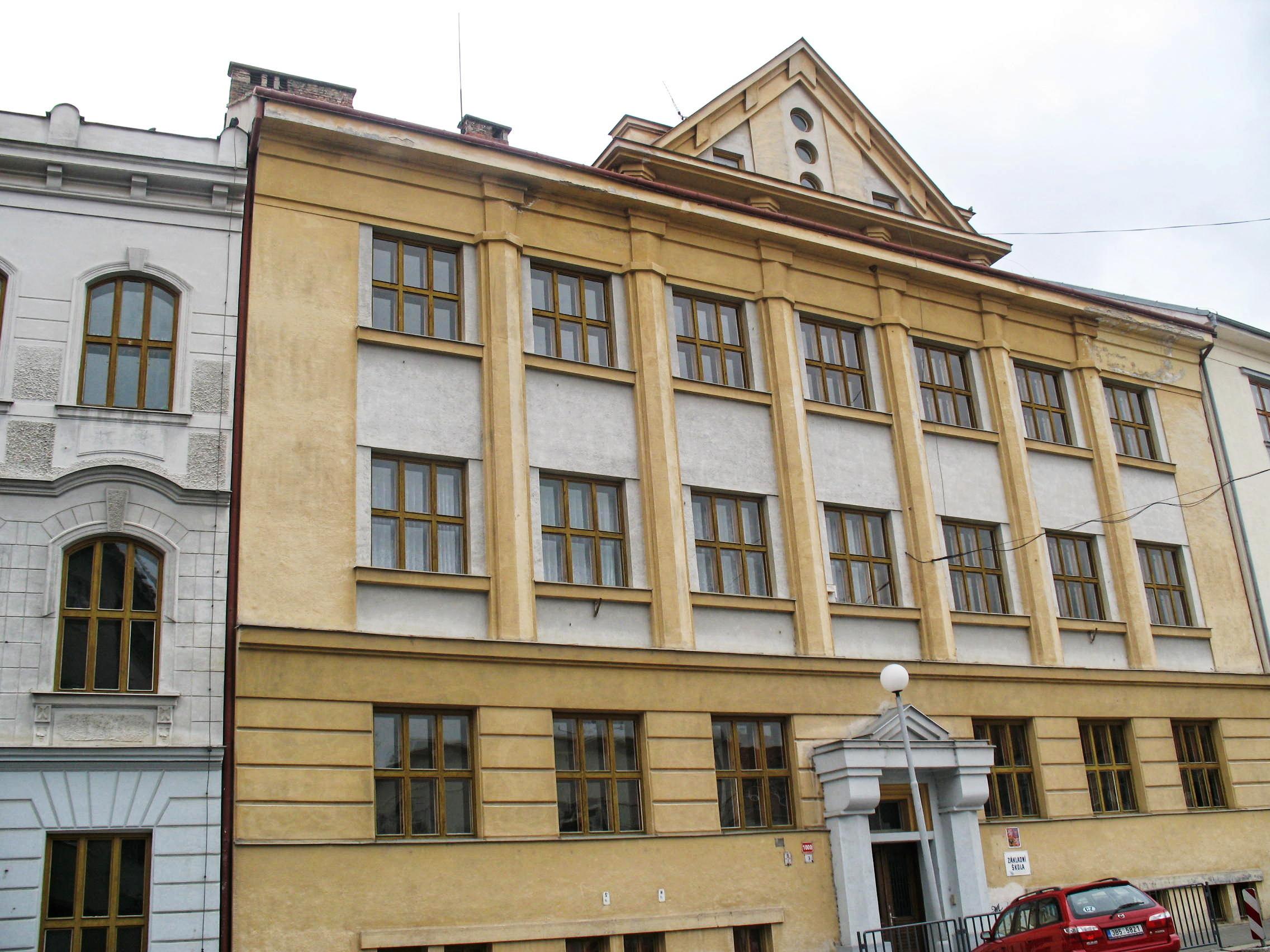 ZŠ Znojmo, Mládeže foto 2