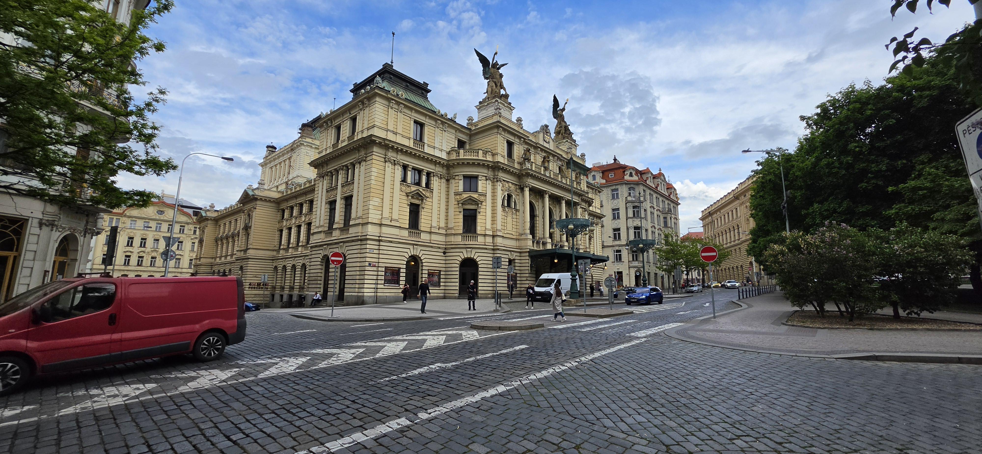 Divadlo na Vinohradech foto 4