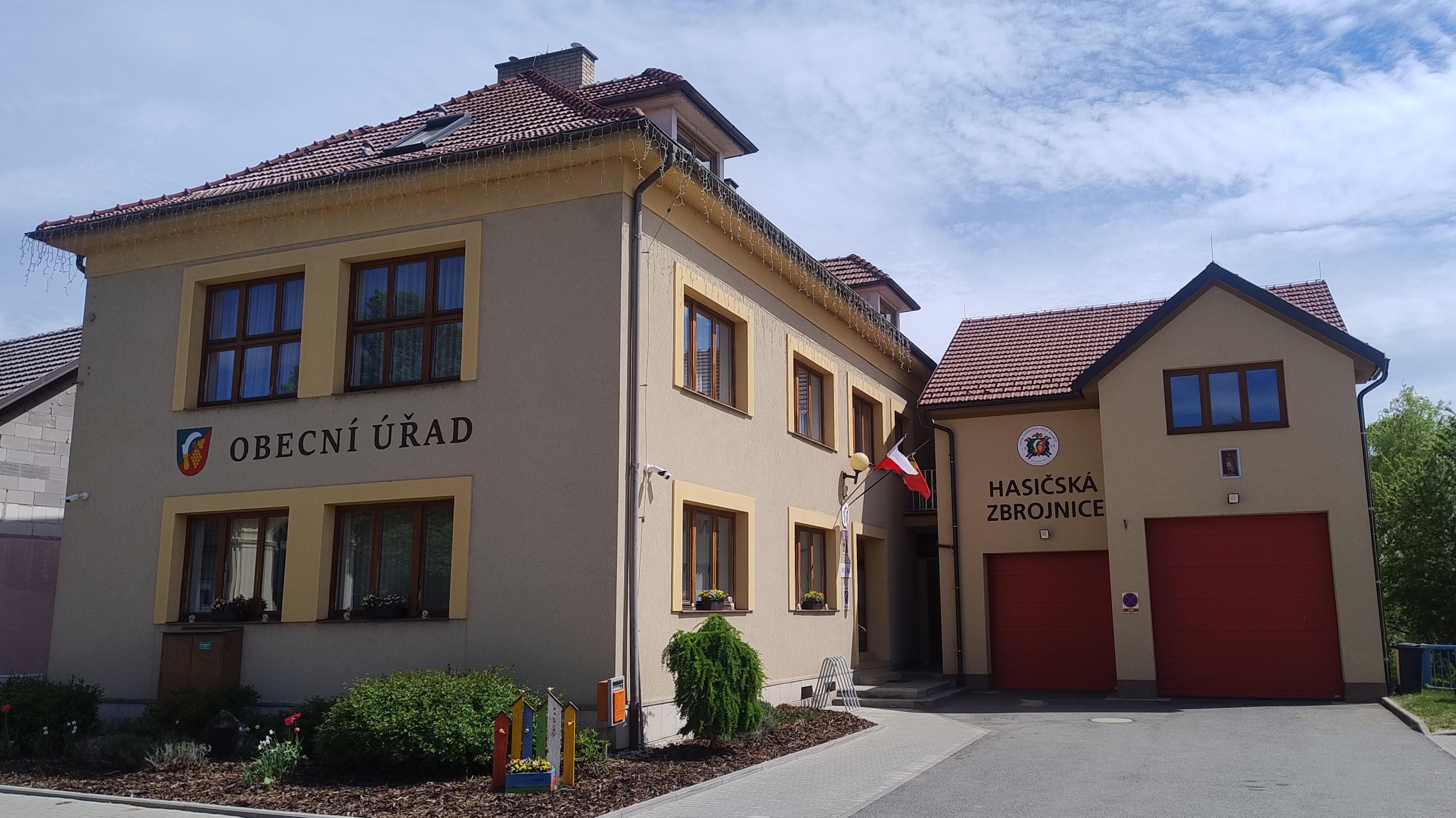 Kudlovice - obecní úřad foto 2