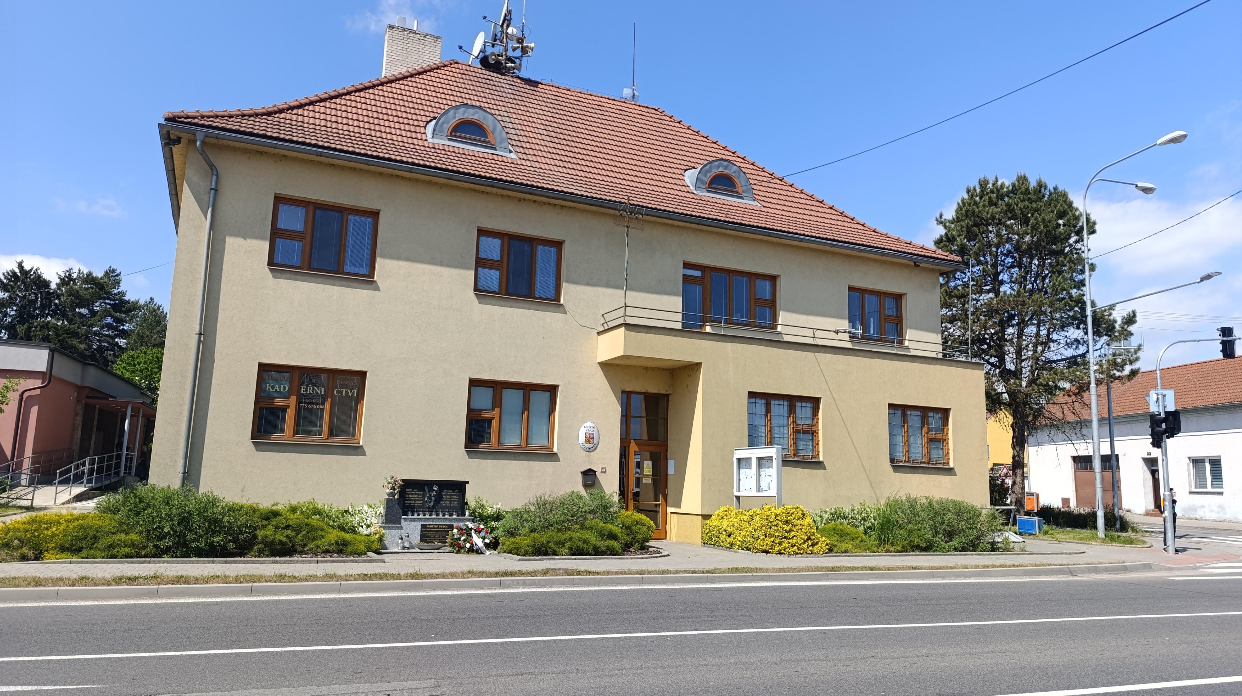 Spytihněv - obecní úřad foto 5