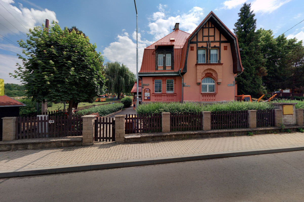 Chuderov - obecní úřad foto 3