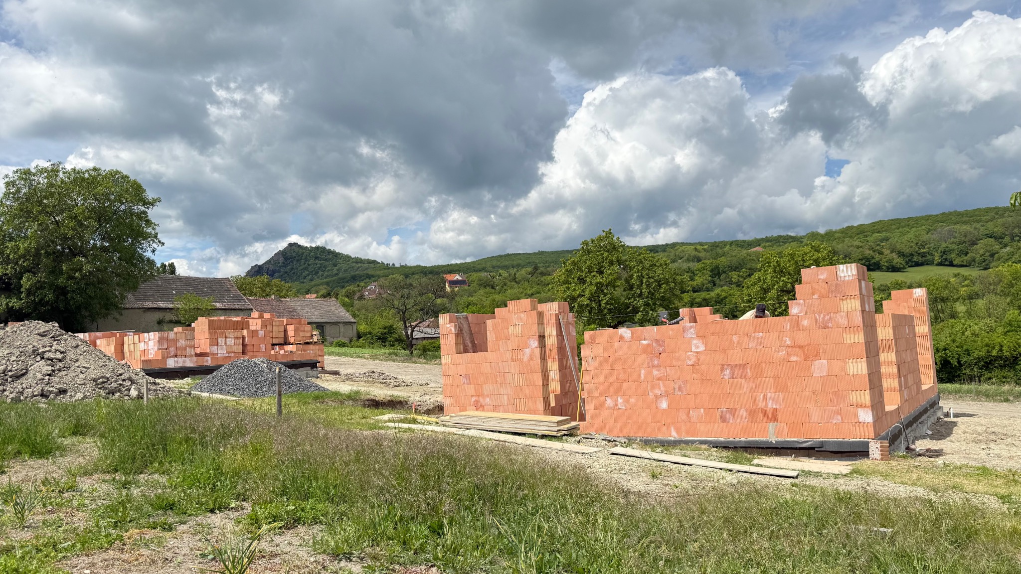Jenčice Living foto 2