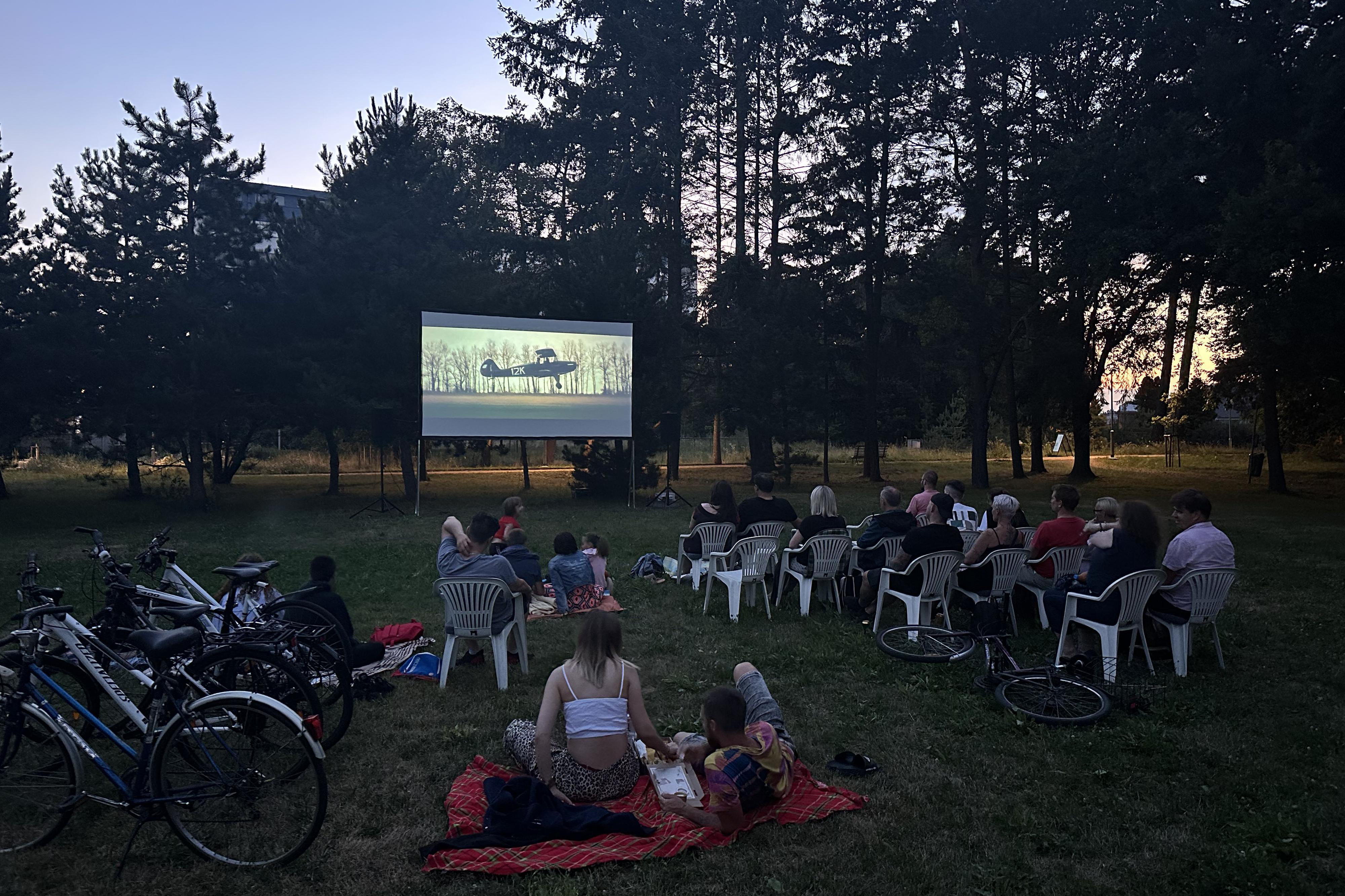 Letní kino – Vlny