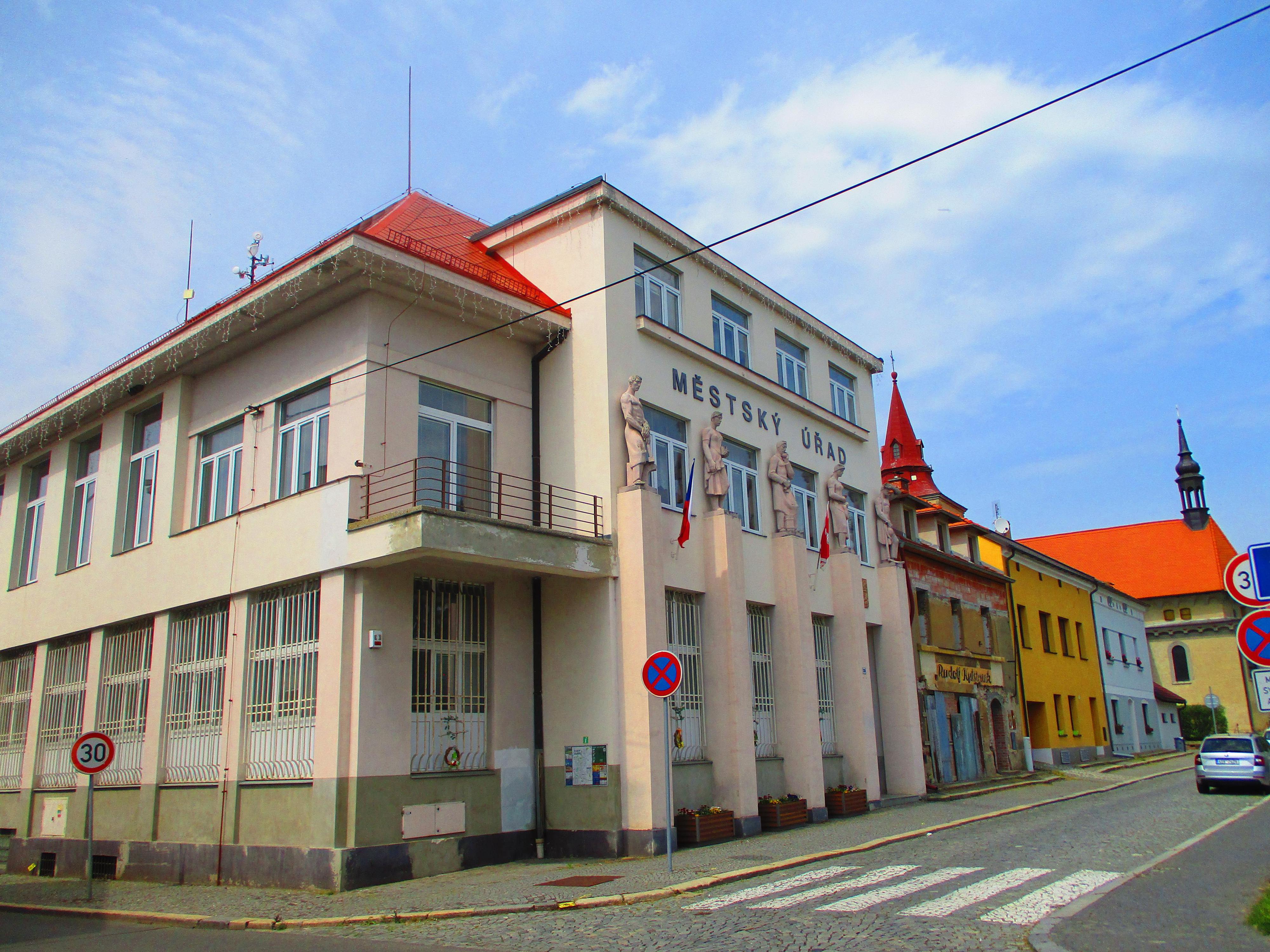 Bakov nad Jizerou - Městský úřad foto 4