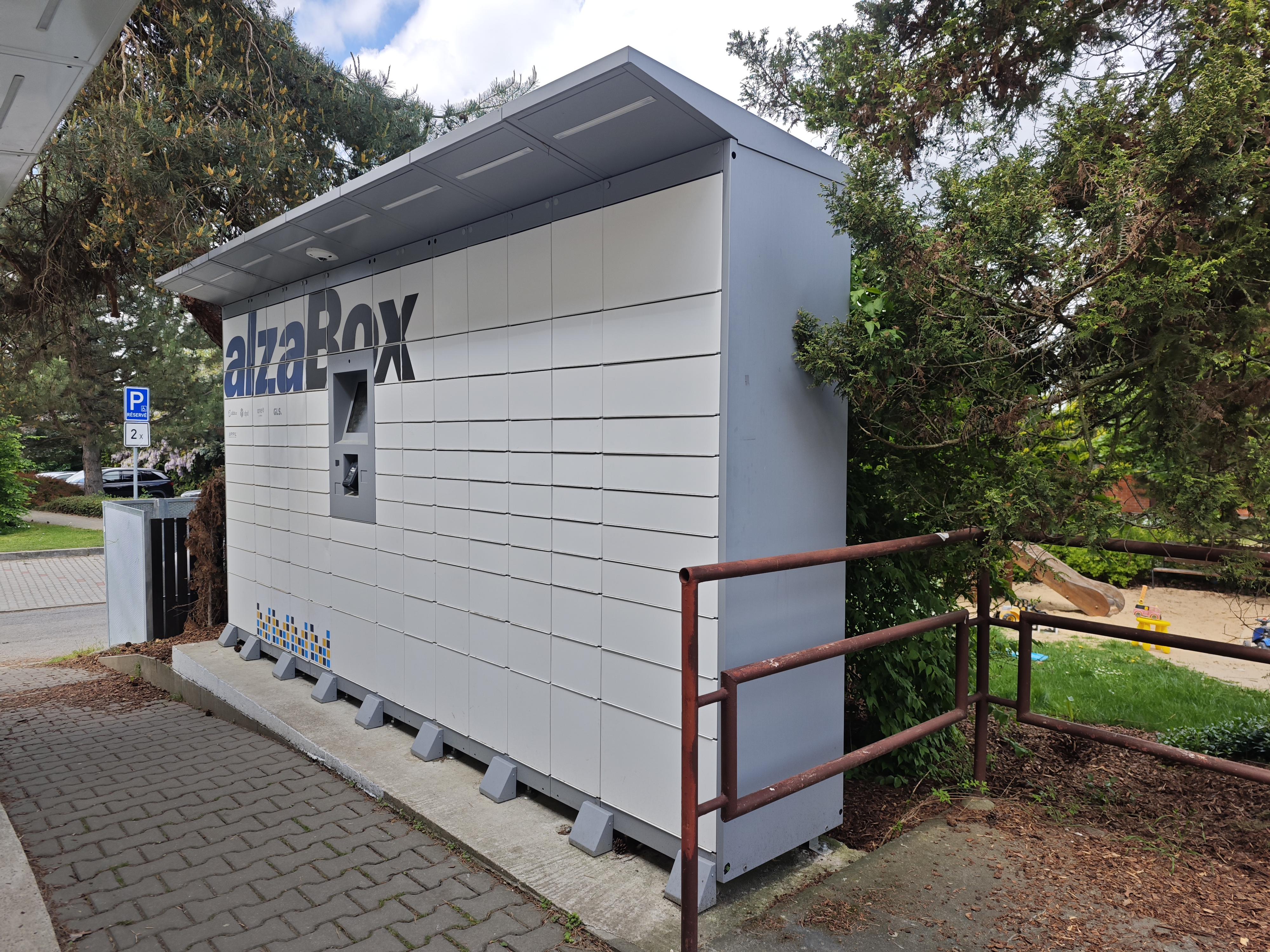 AlzaBox