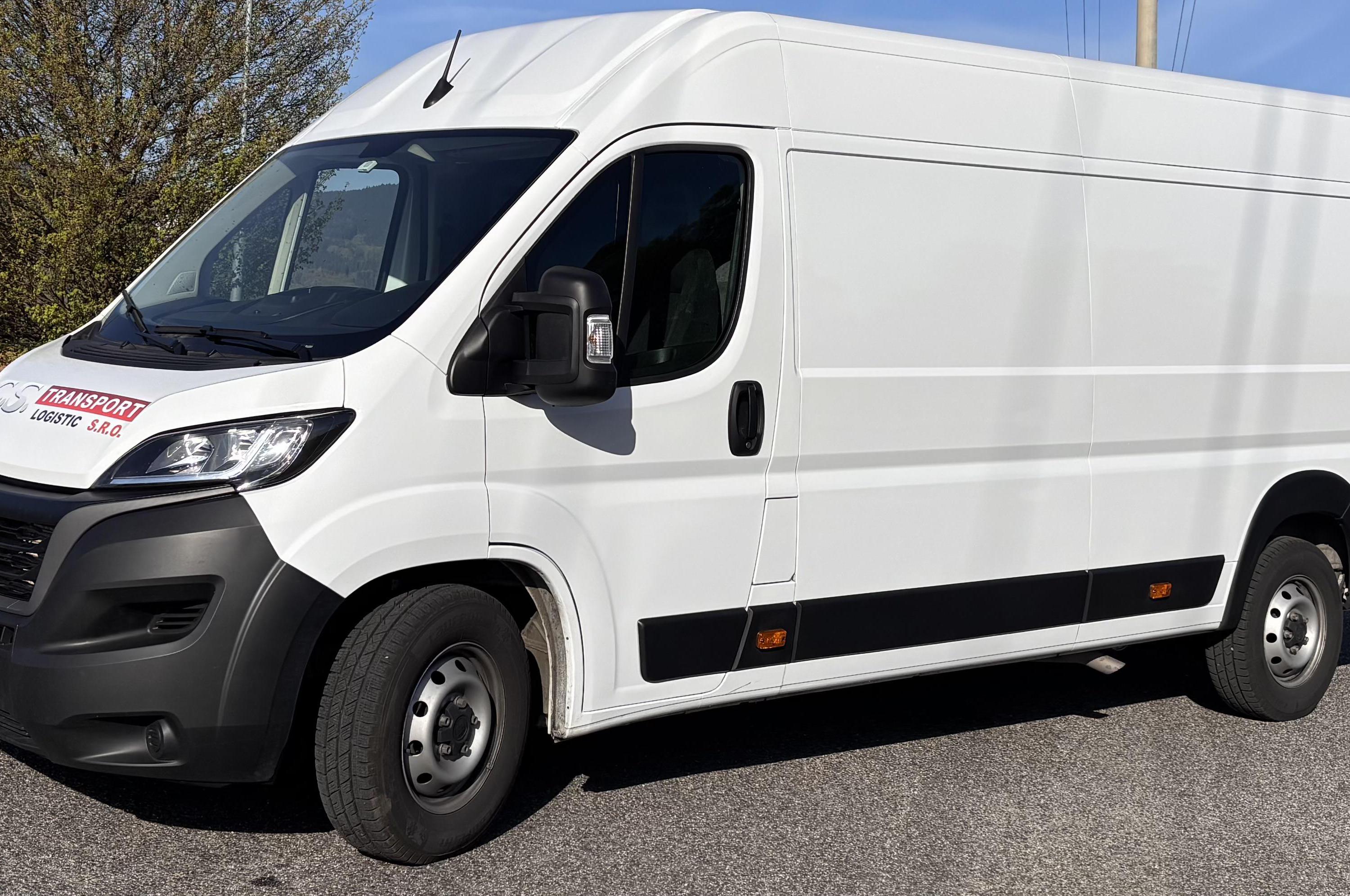 Půjčovna DODÁVEK C. S. Transport Logistic s. r. o. foto 1