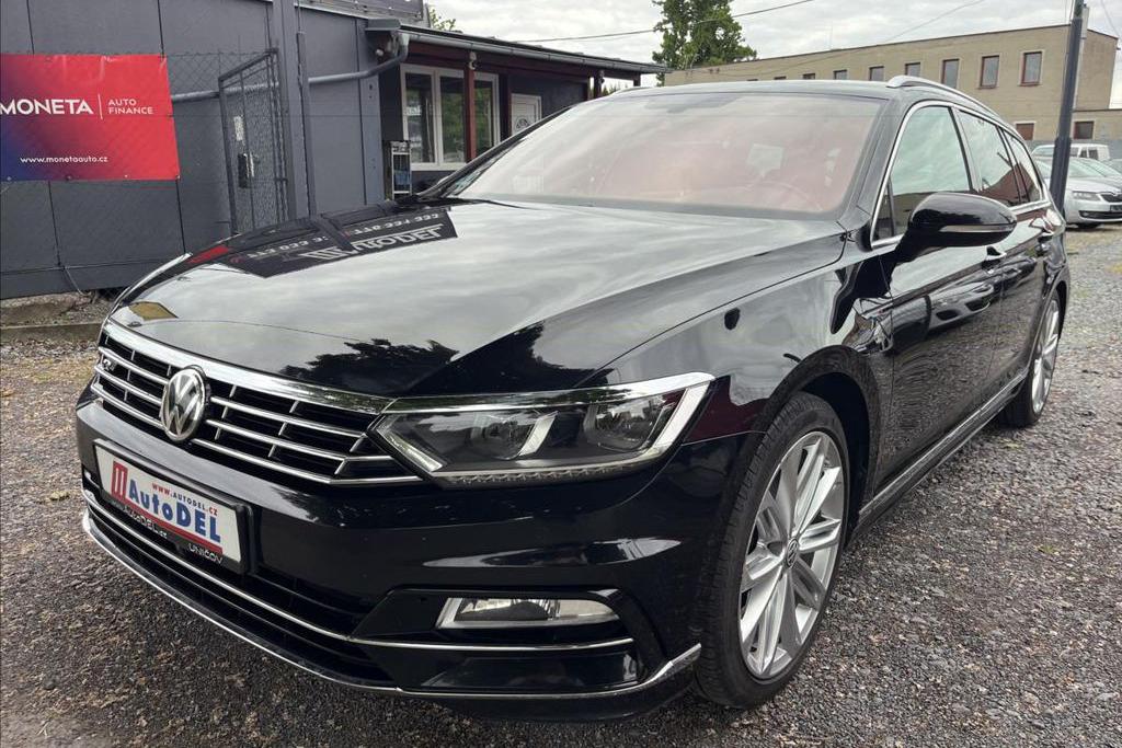 NOVINKA | Volkswagen Passat 2,0 TDi v AutoDEL