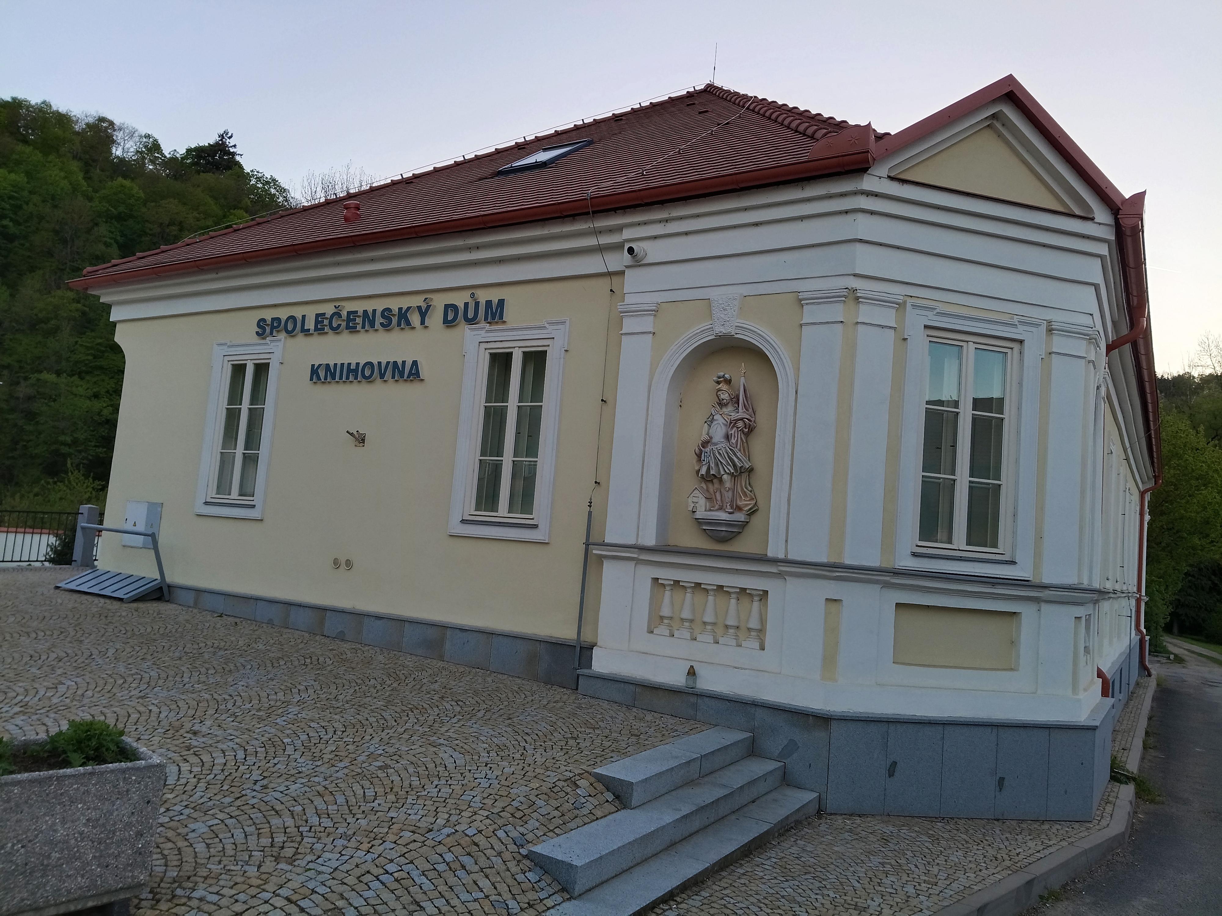 Místní knihovna Vranov nad Dyjí foto 6
