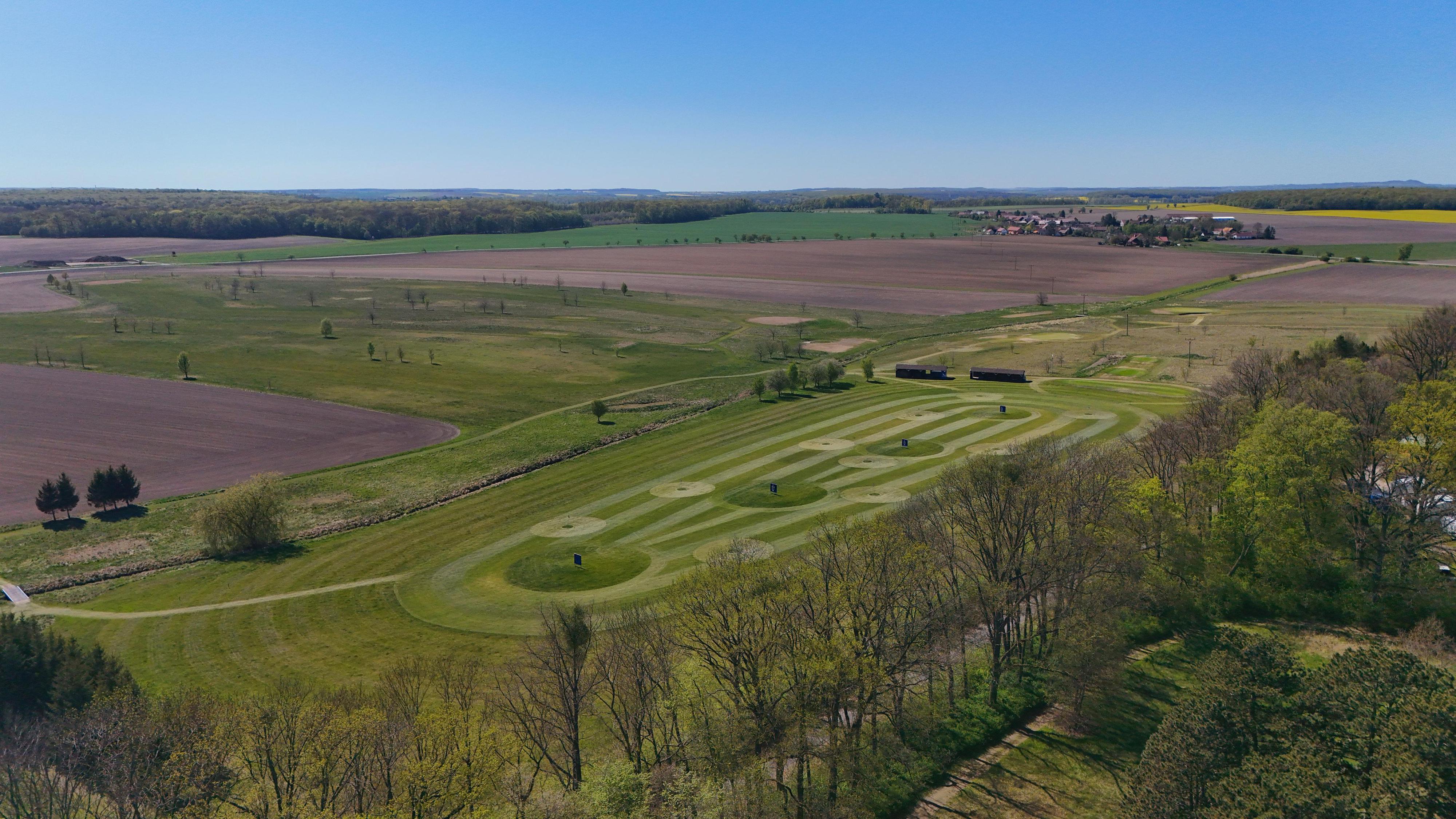 Sportovní a golfový areál Myštěves foto 2