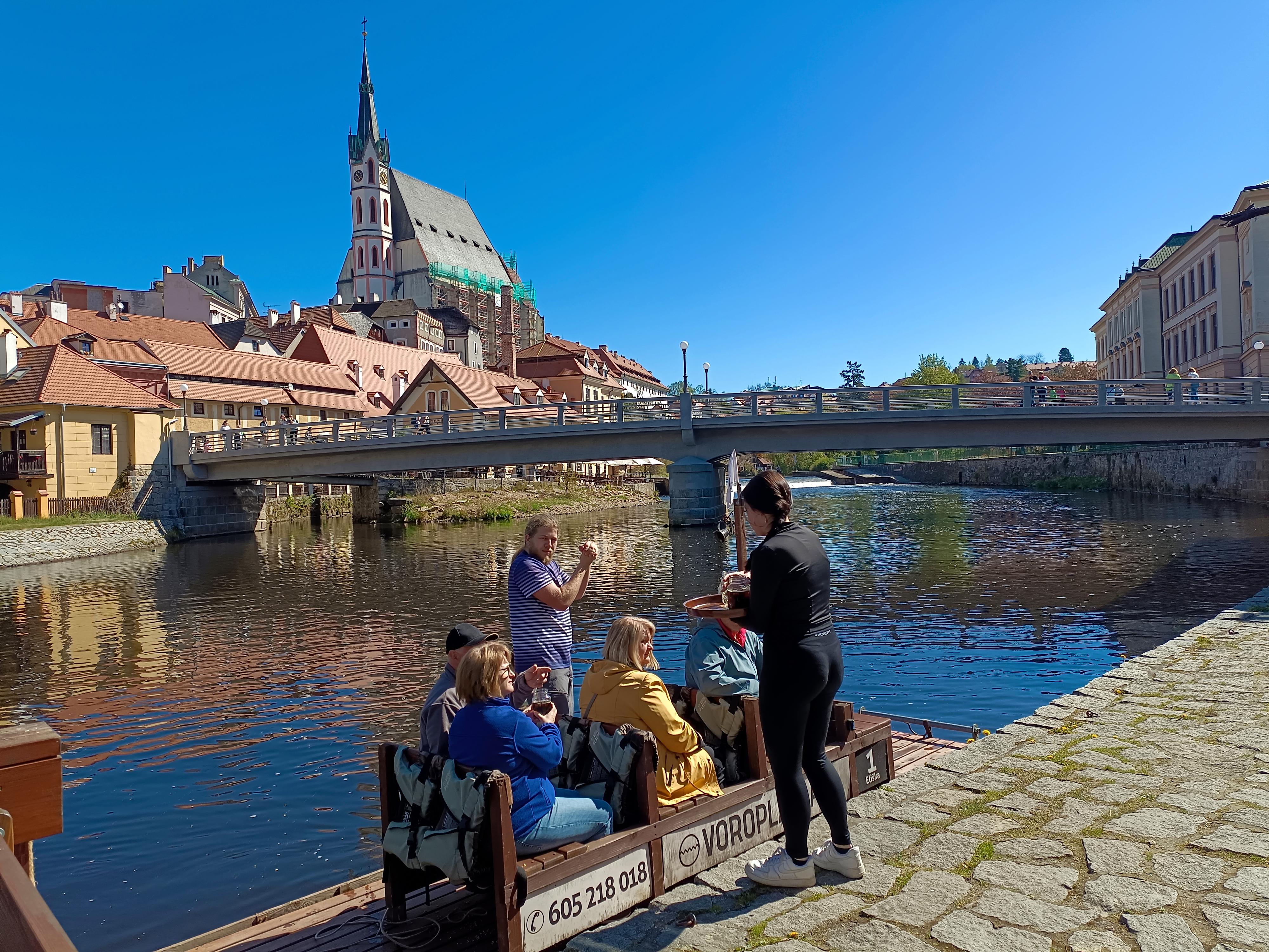 Vltava Port Riverside Restaurant - Café - Pension foto 5