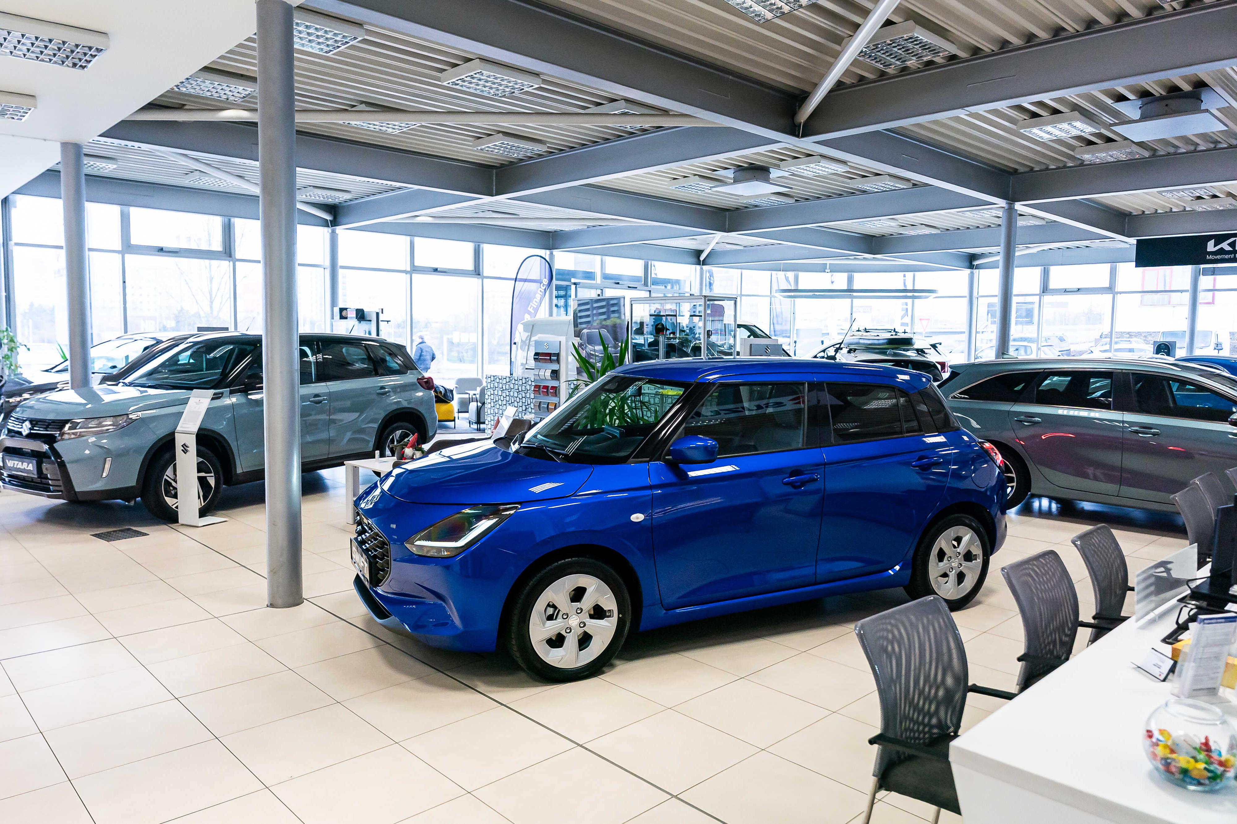 Emil Frey – nové vozy Suzuki – Pekařská foto 6
