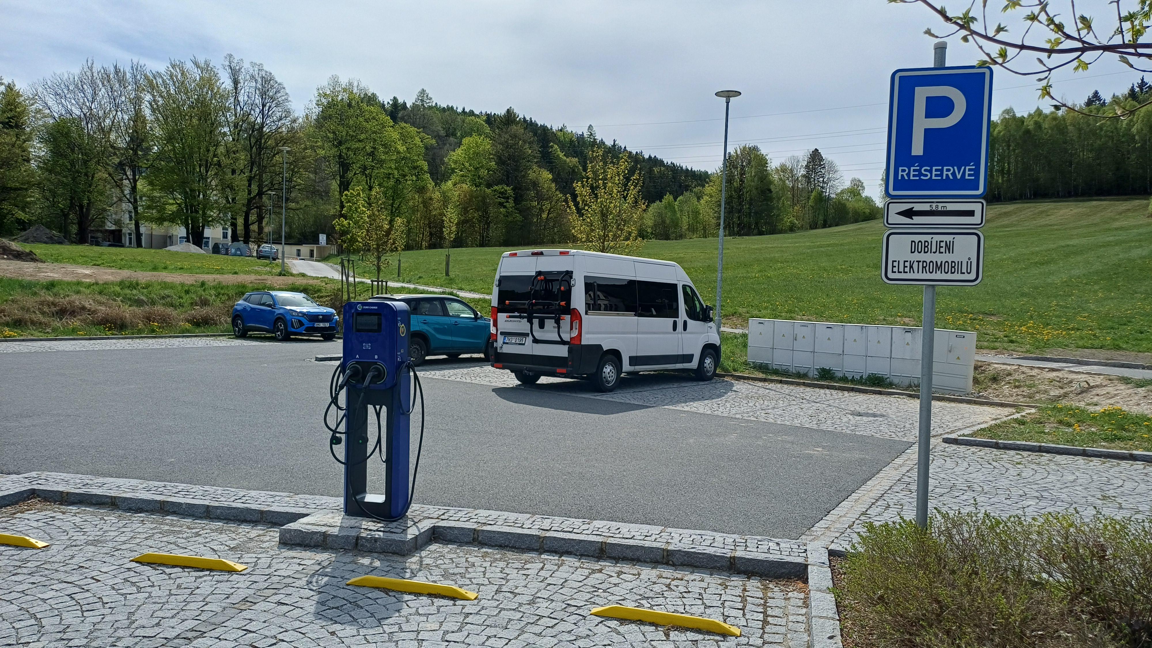 Nabíjecí stanice ČEZ foto 2