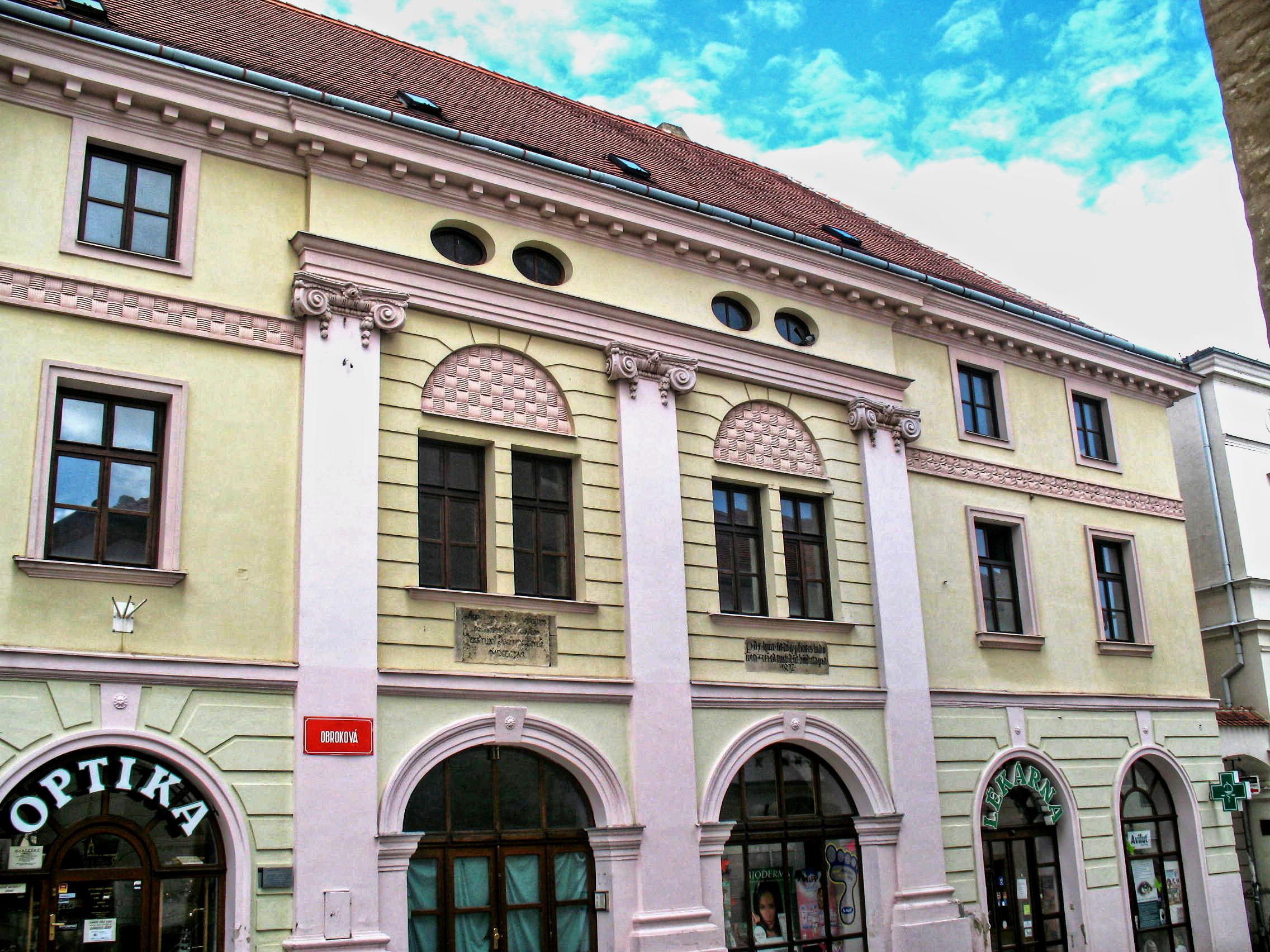 Optika U Radnice foto 2