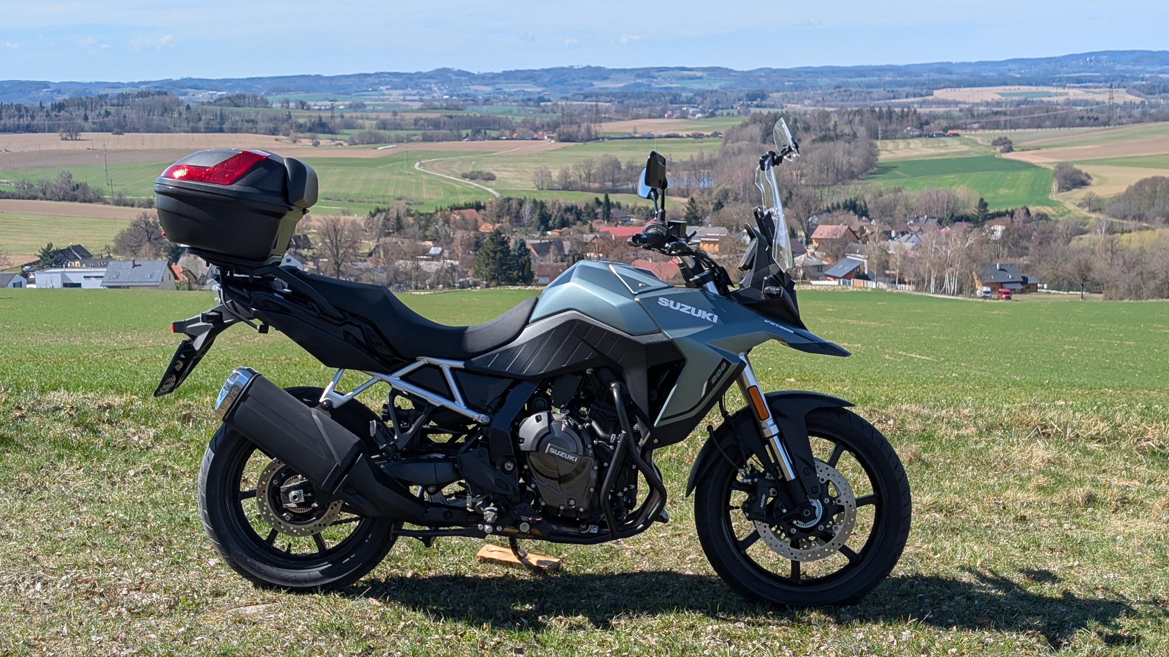 MotoCzechia - Půjčovna Motorek a Skútru foto 4