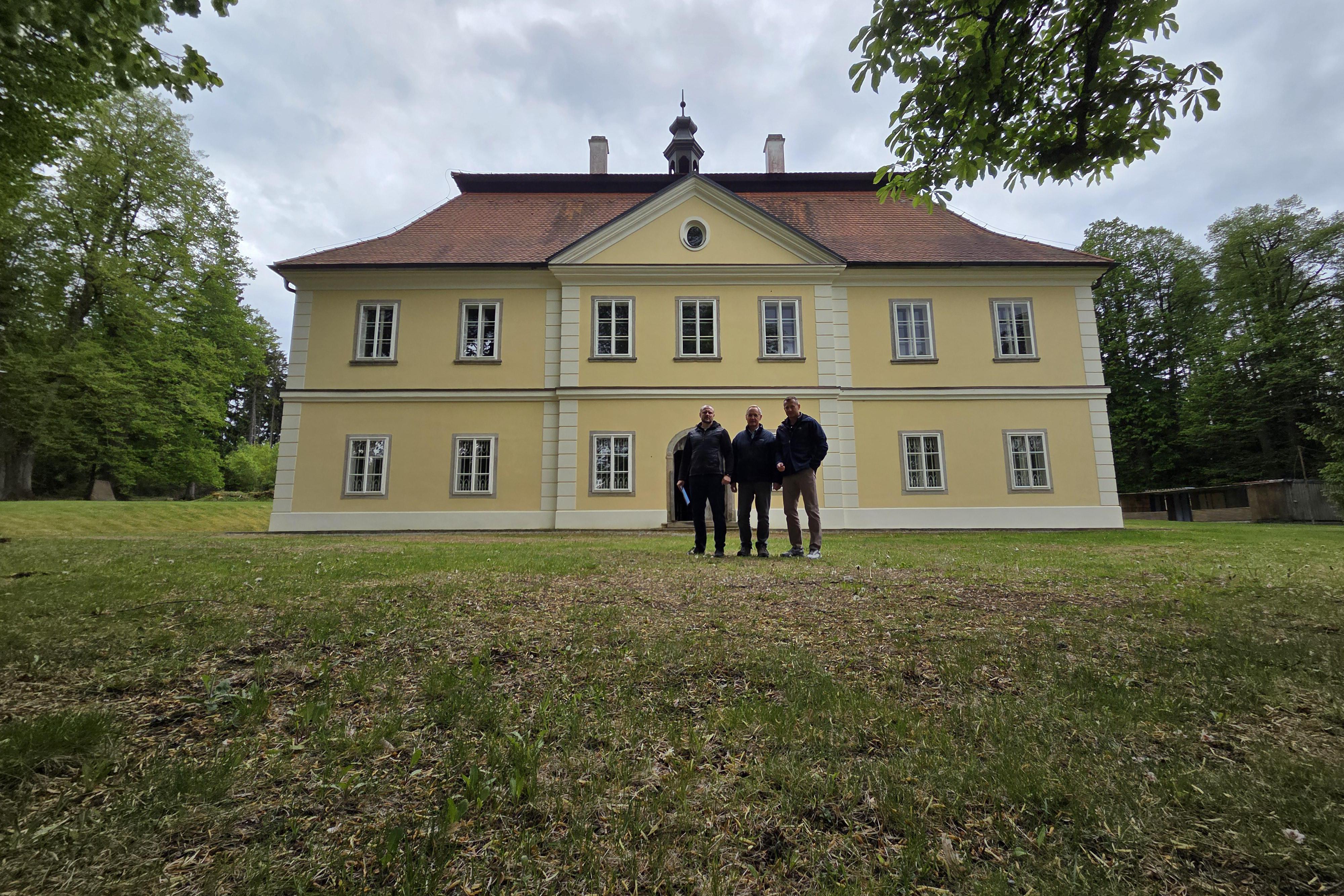 AQUAPOL SLOVAKIA s. r. o., odštěpný závod