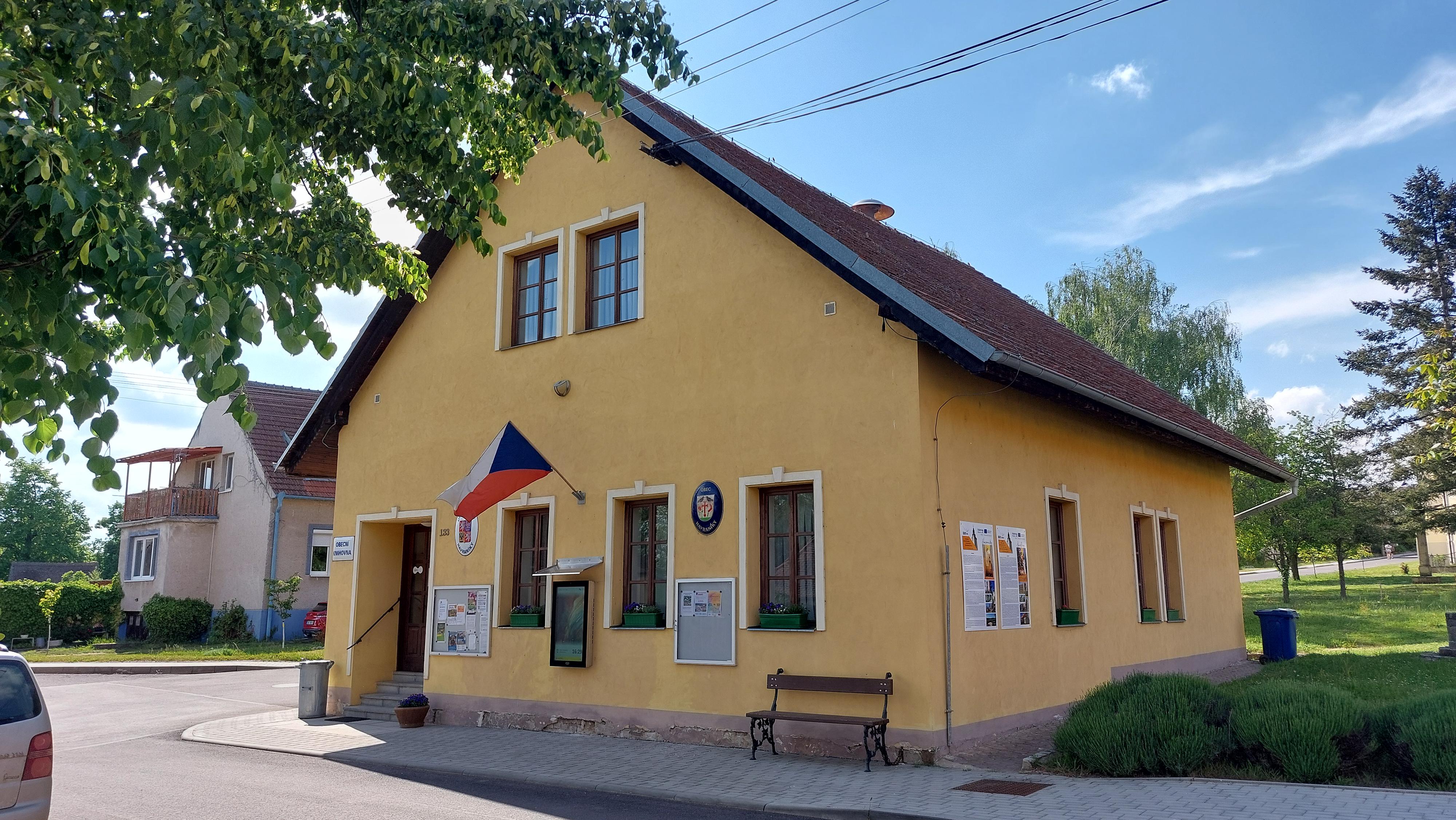 Havraníky - obecní úřad foto 5