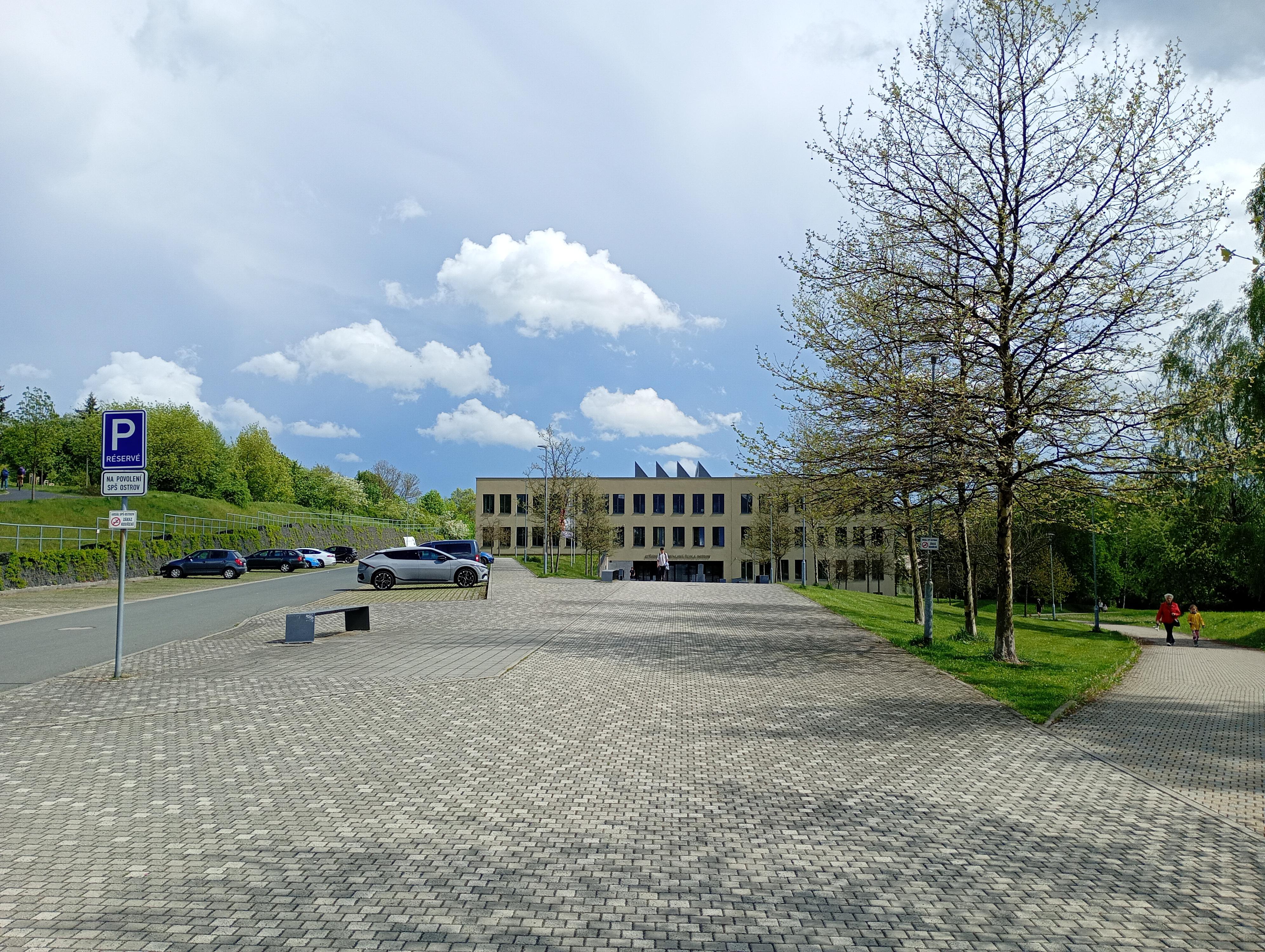 Střední průmyslová škola Ostrov foto 3