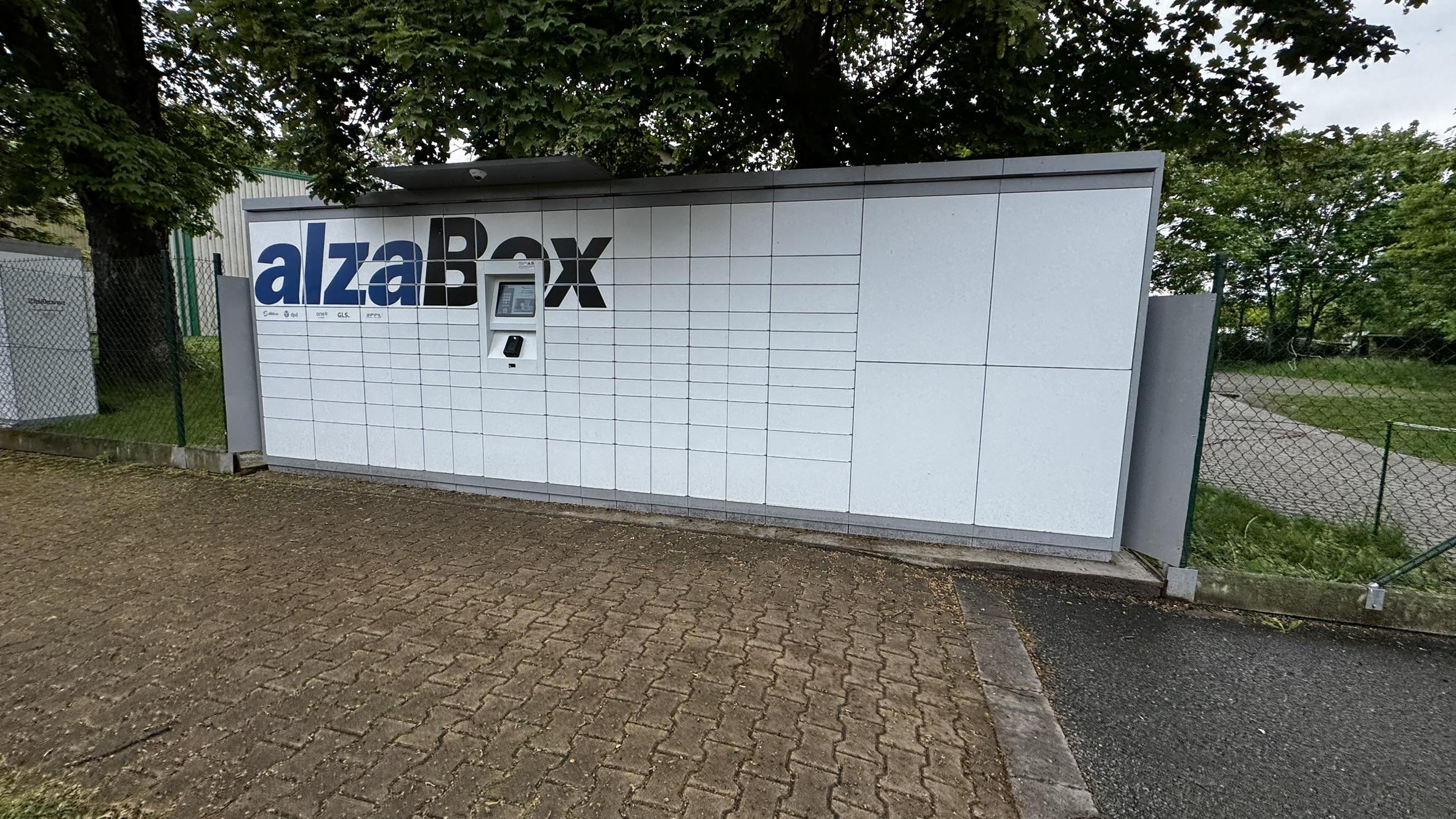 AlzaBox