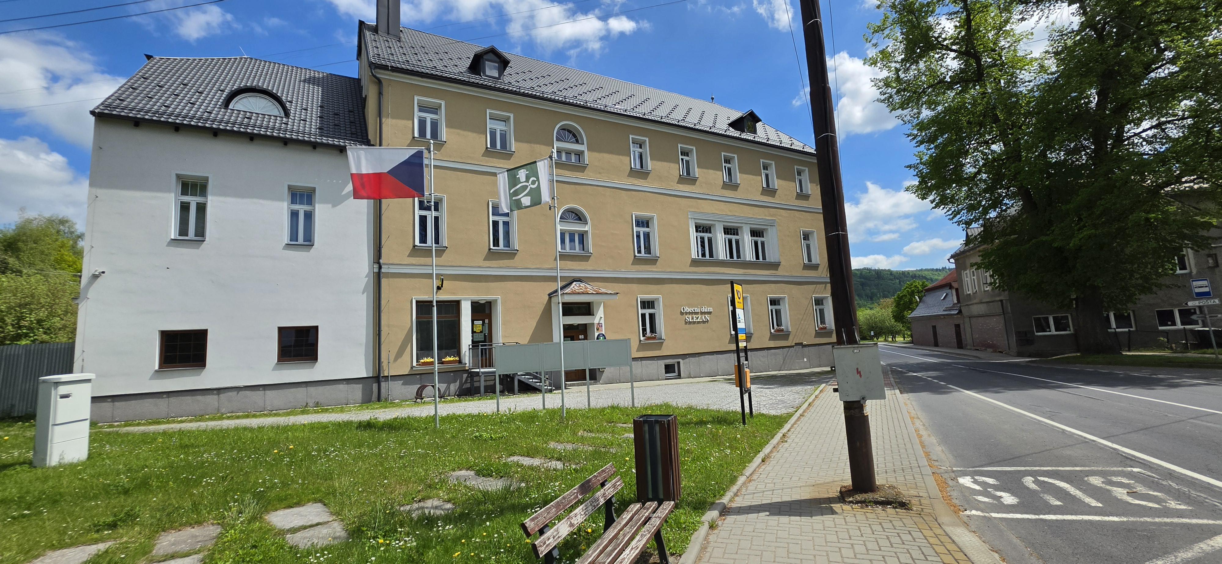 Karlovice - obecní úřad foto 5