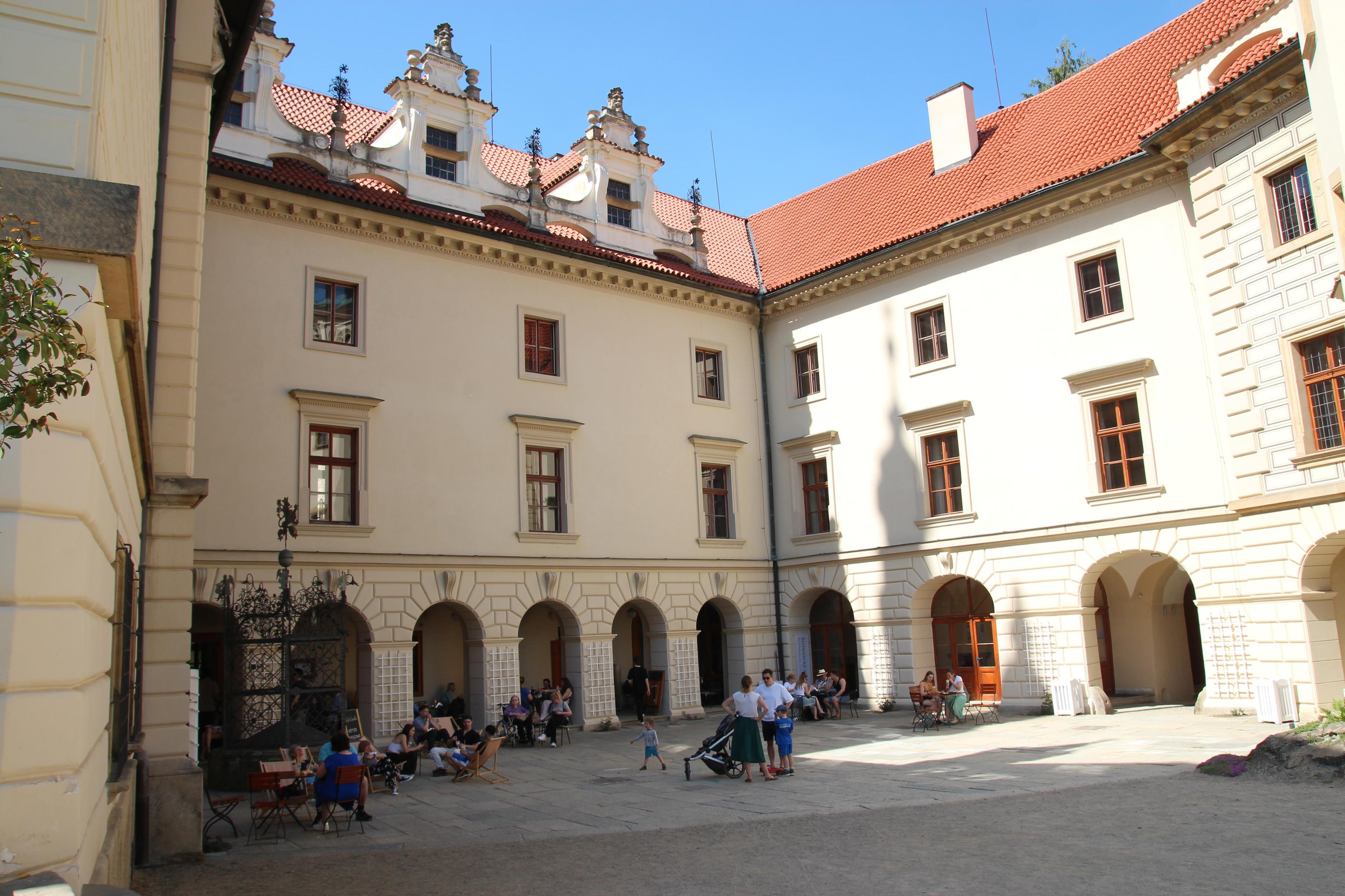 Caffé Castello Průhonice foto 5