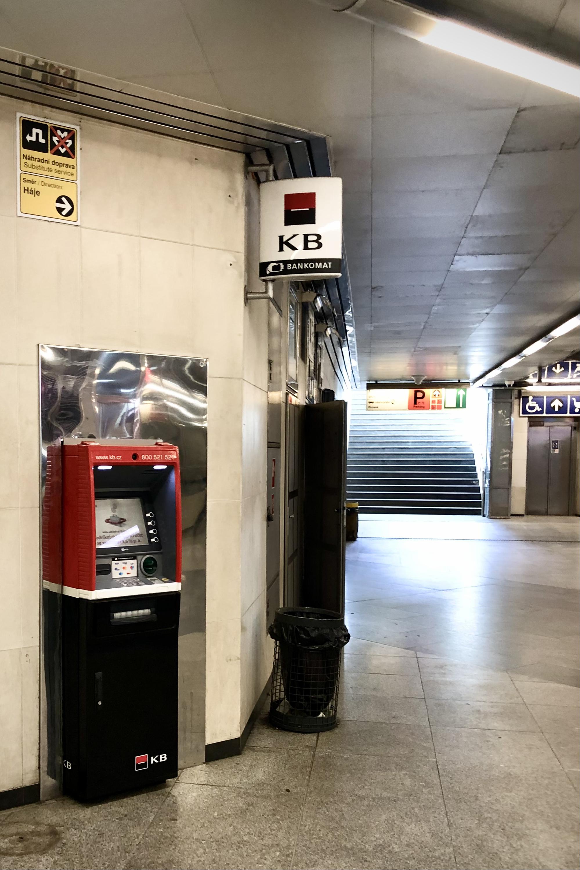 Bankomat Komerční banky foto 3