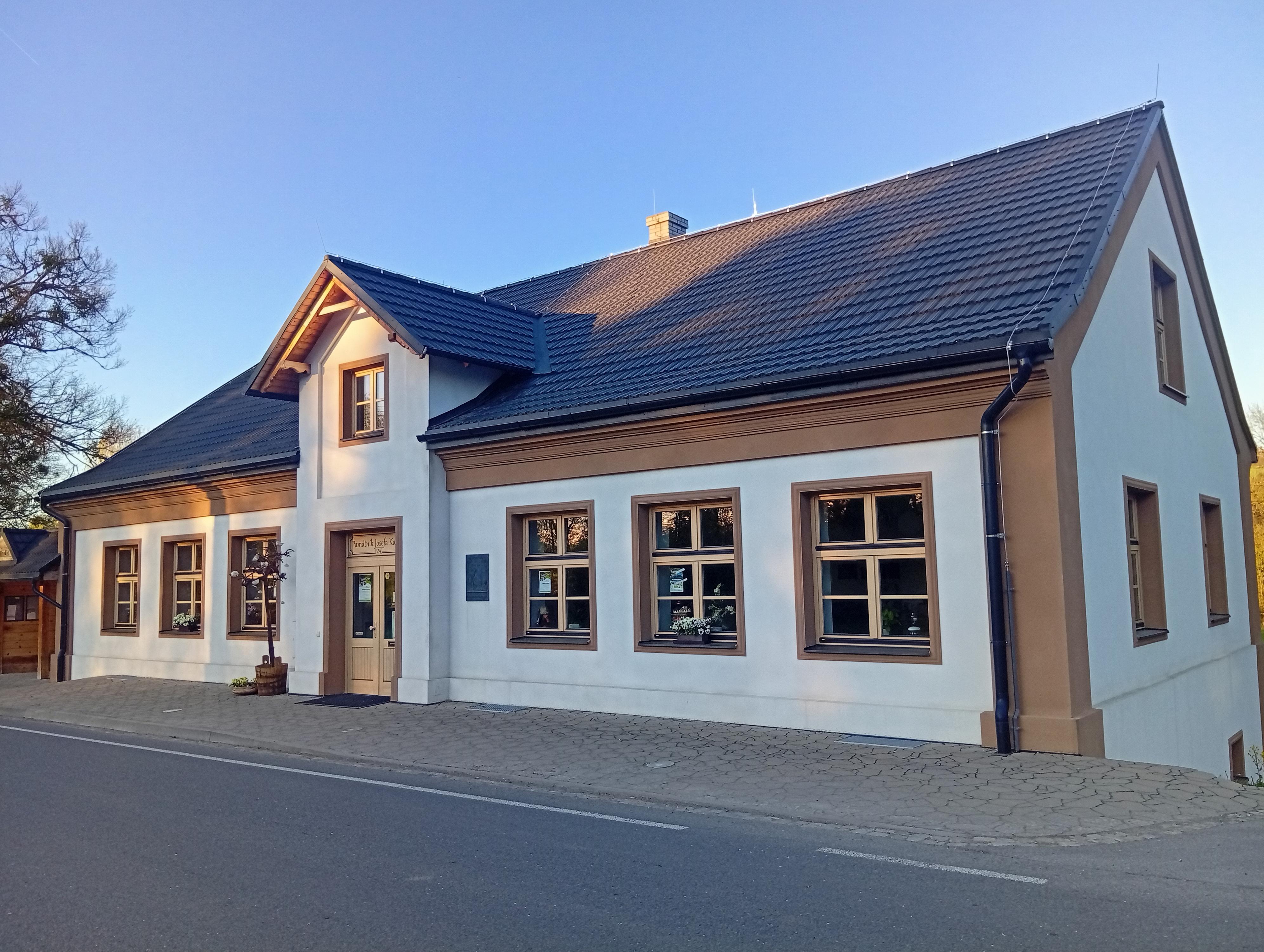 Památník Josefa Kaluse foto 6