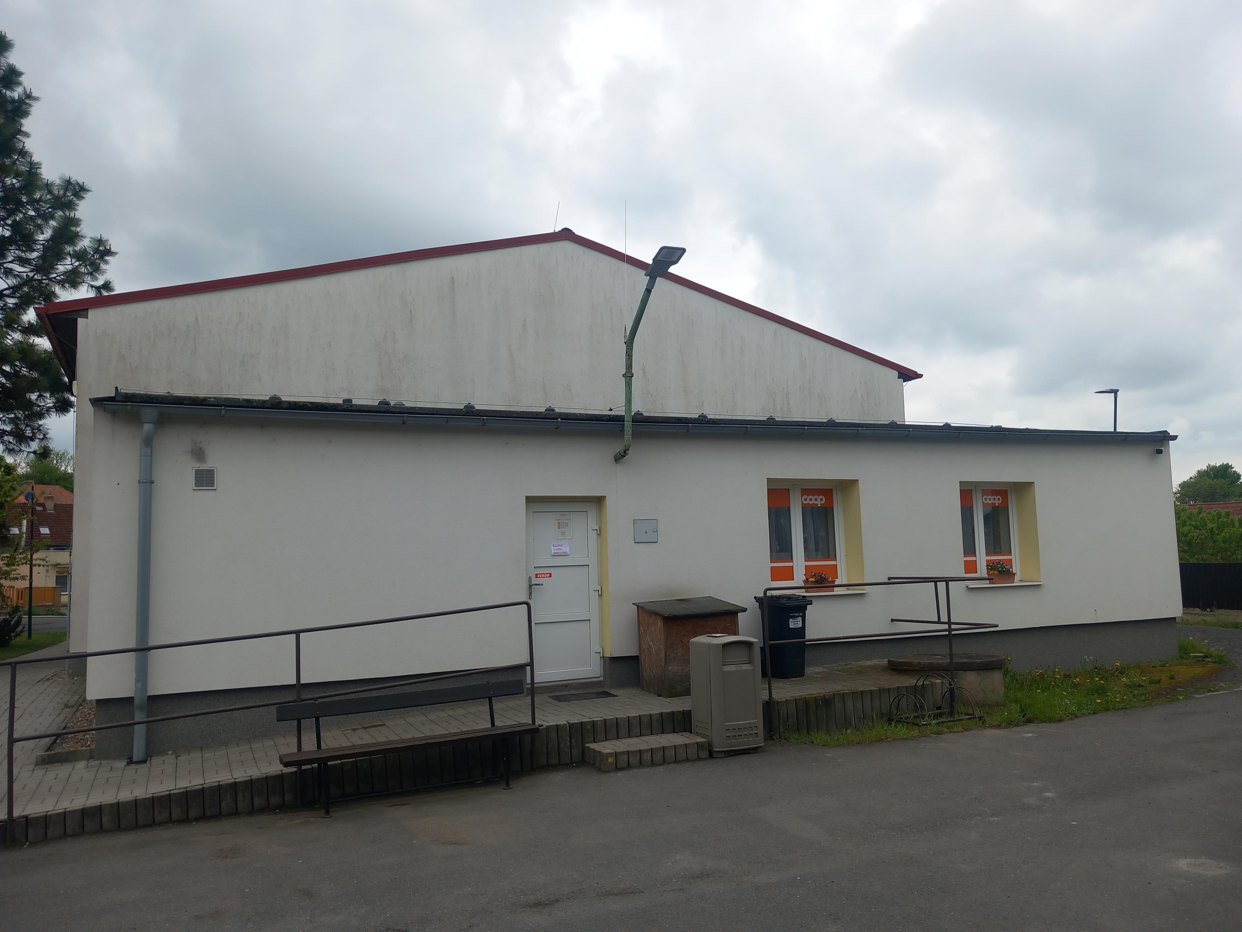 JEDNOTA, spotřební družstvo v Podbořanech - COOP foto 1