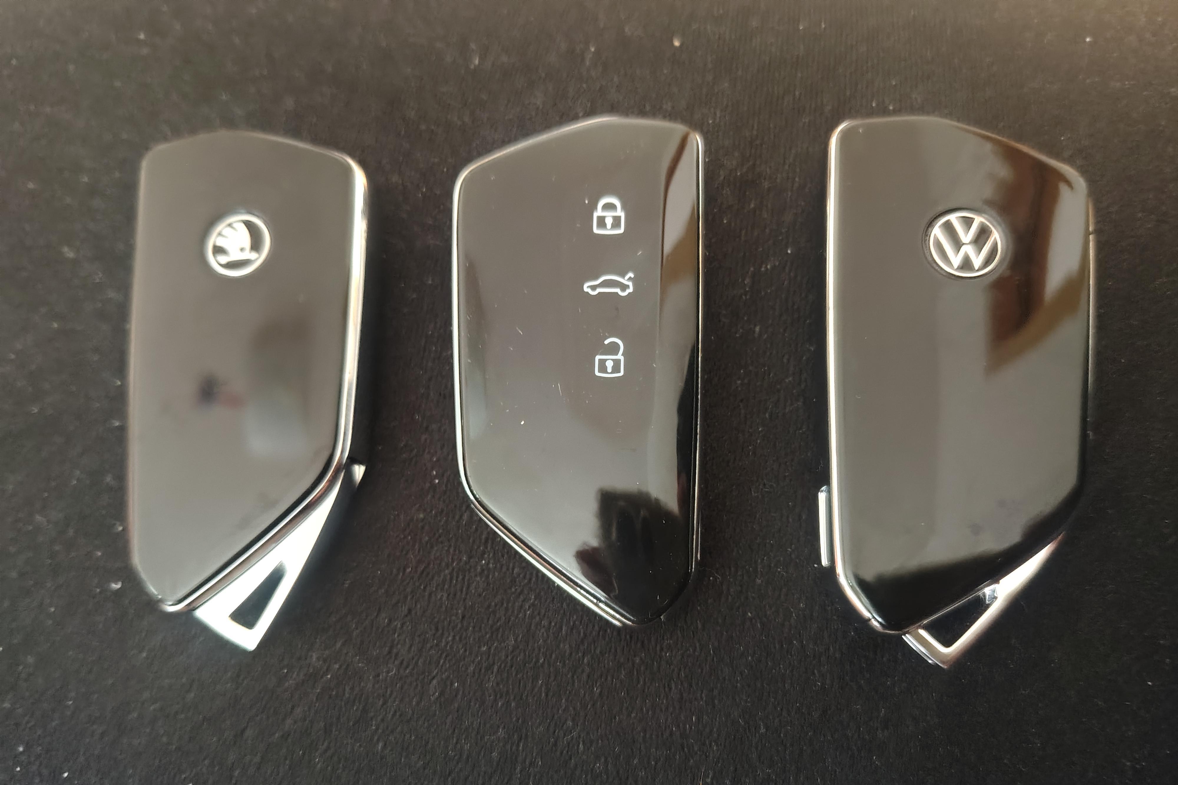 Klíč originál VW Golf 8 ID.3 ID.4 Škoda Octavia 4
