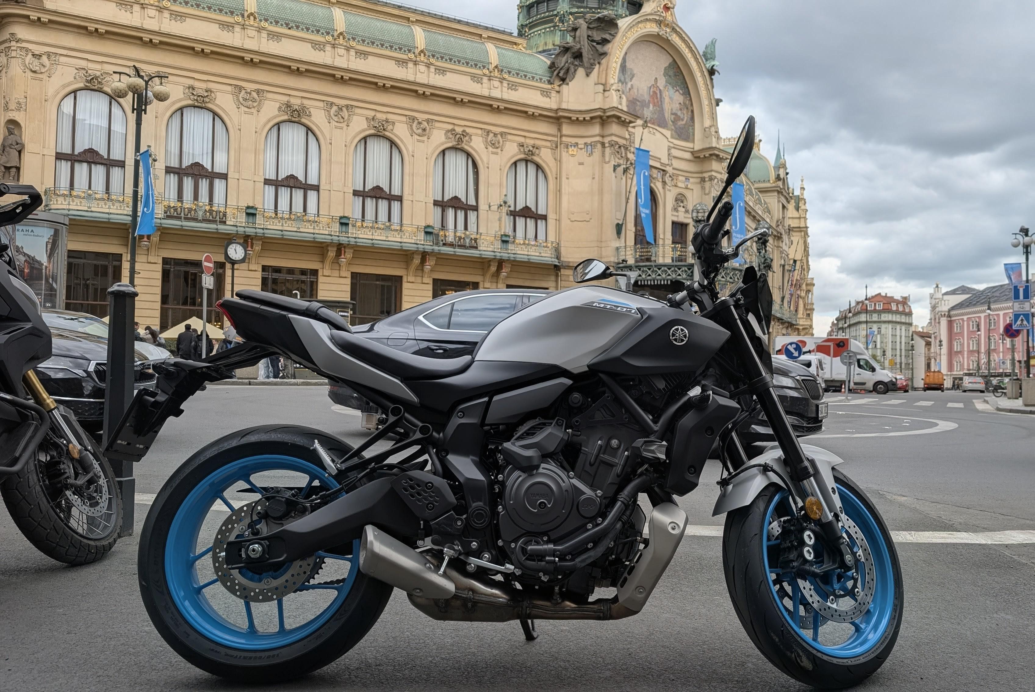 MotoCzechia - Půjčovna Motorek a Skútru foto 2