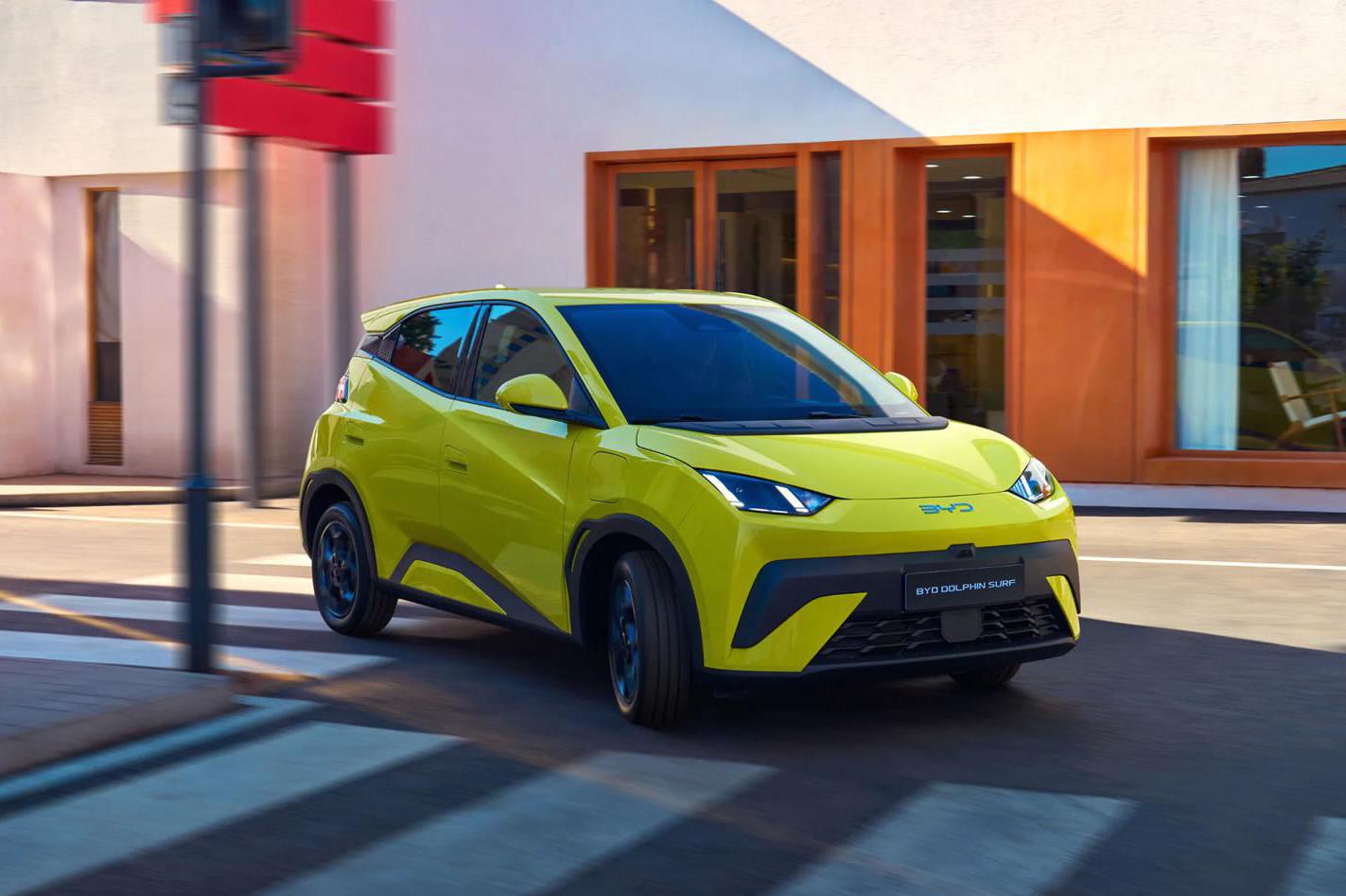 BYD DOLPHIN SURF | mimořádně prostorný interiér