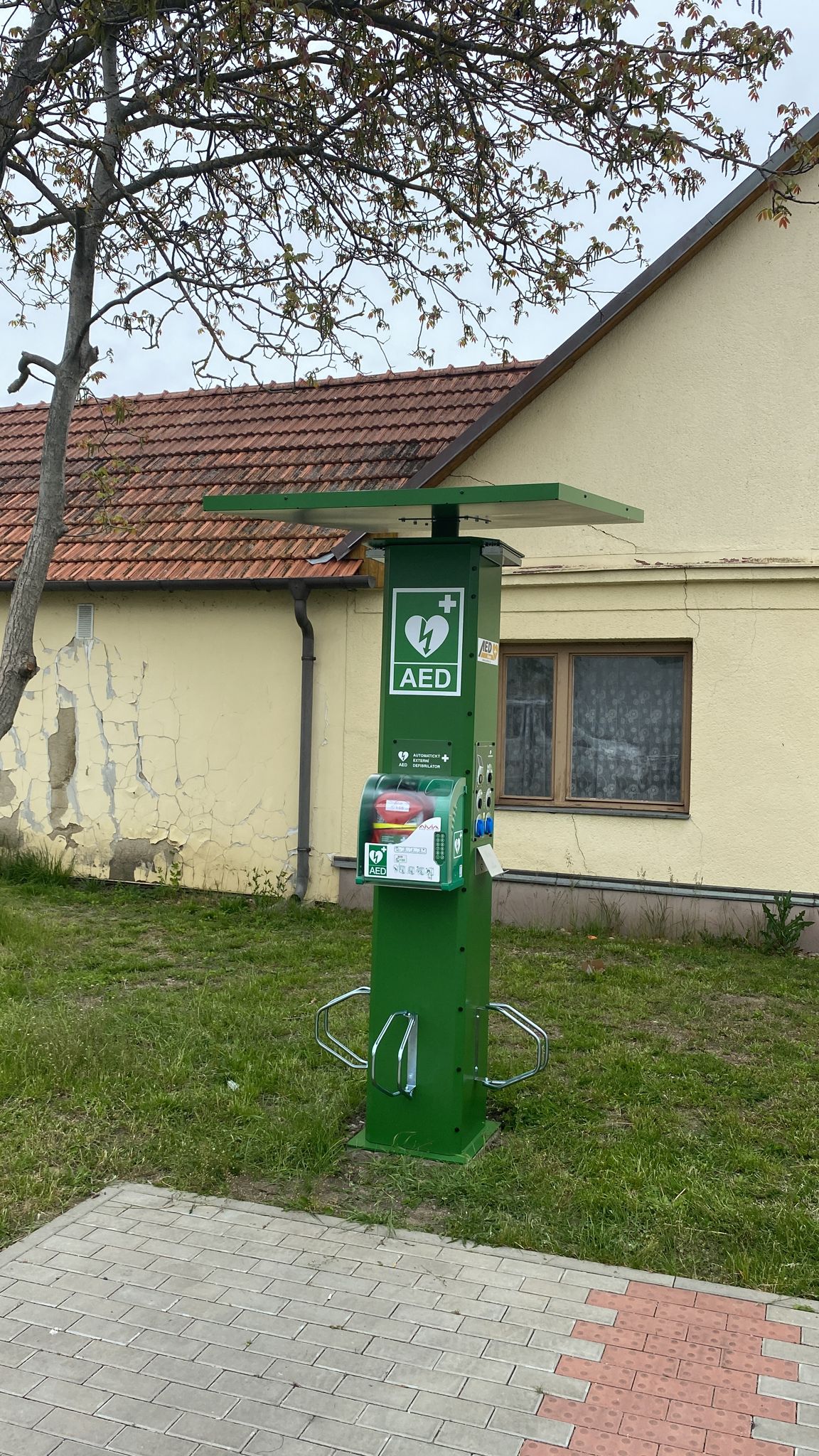 Multifunkční nabíjecí stanice TIP SPOT foto 1