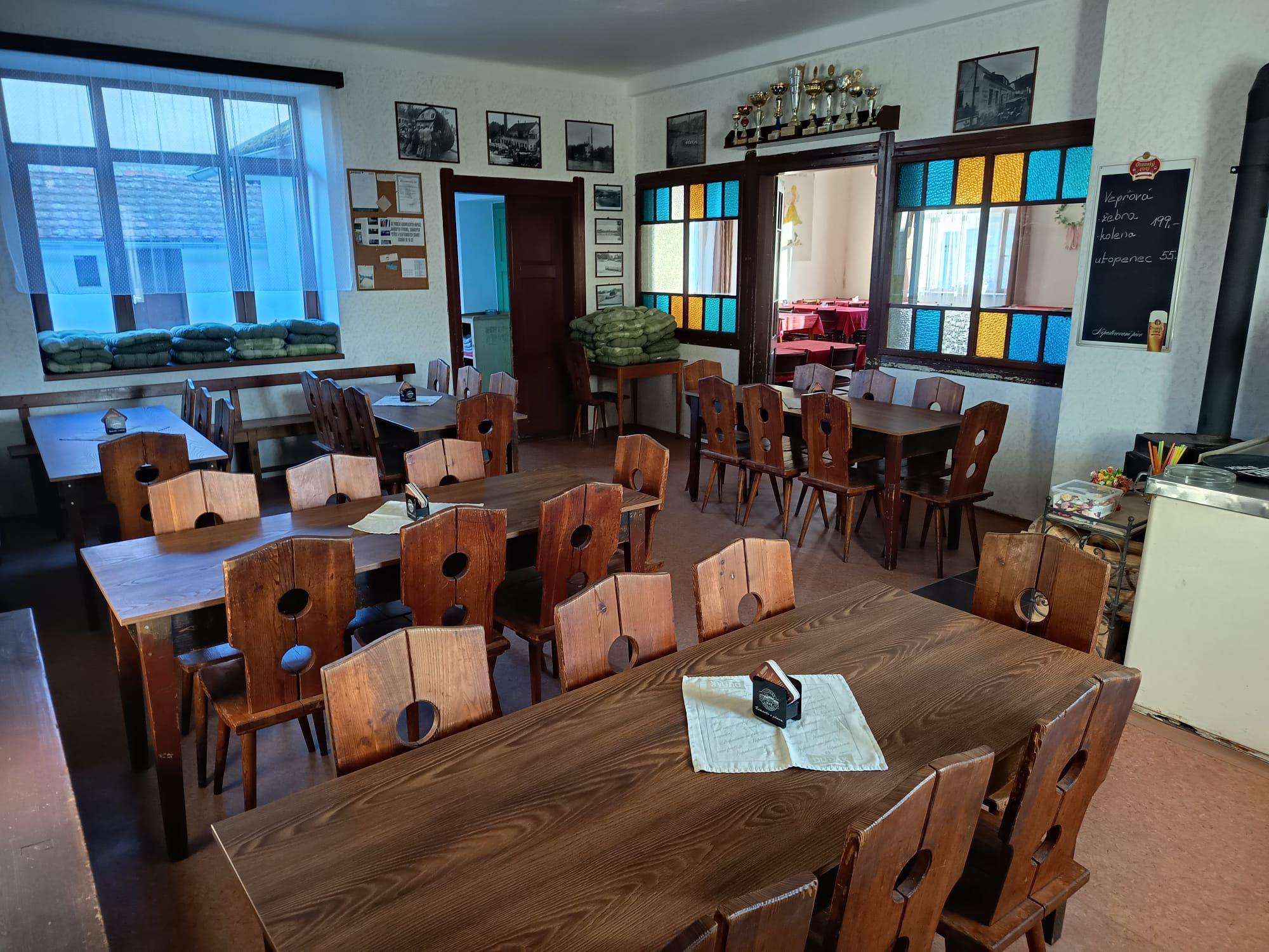 Radikovaný hostinec U Roubalů foto 3