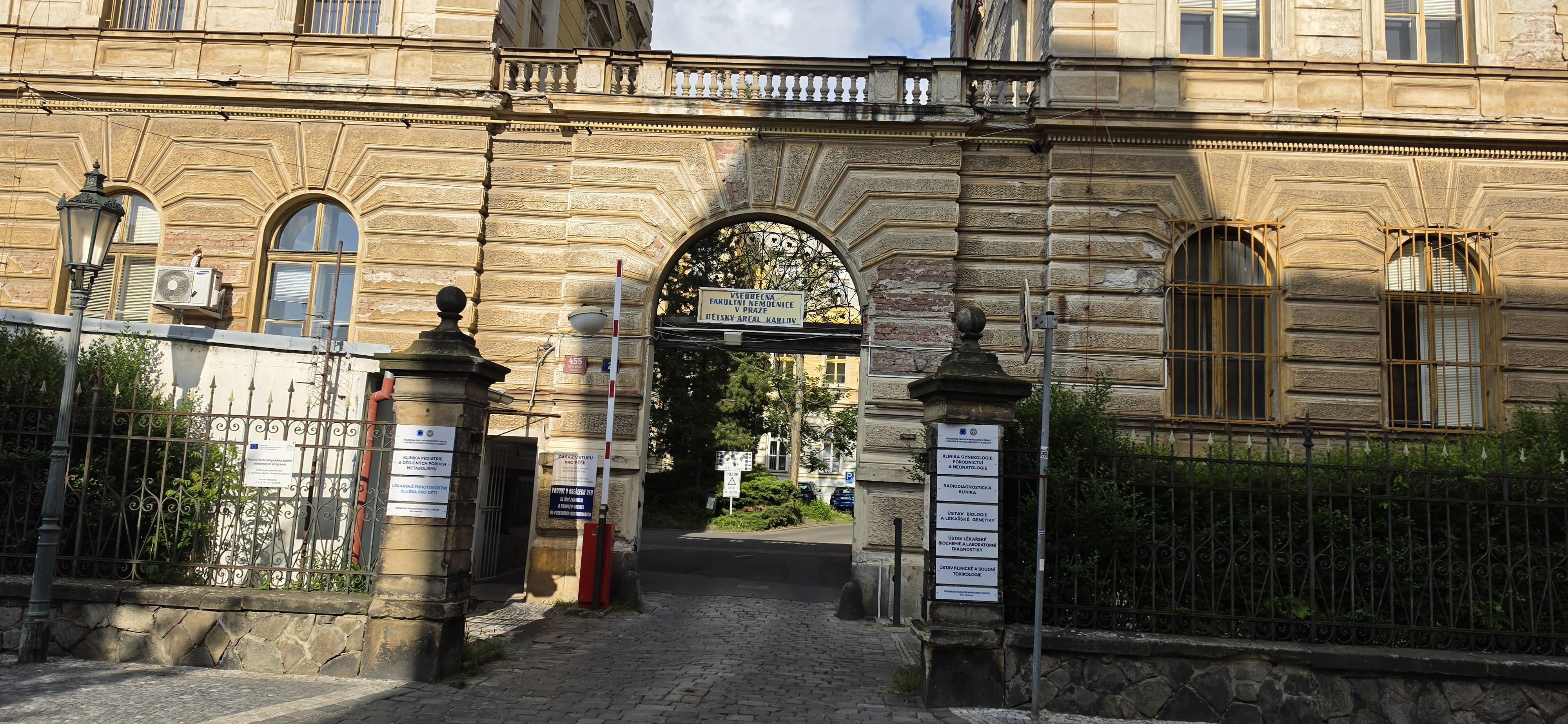 Klinika pediatrie a dědičných poruch metabolismu (KPDPM) foto 2