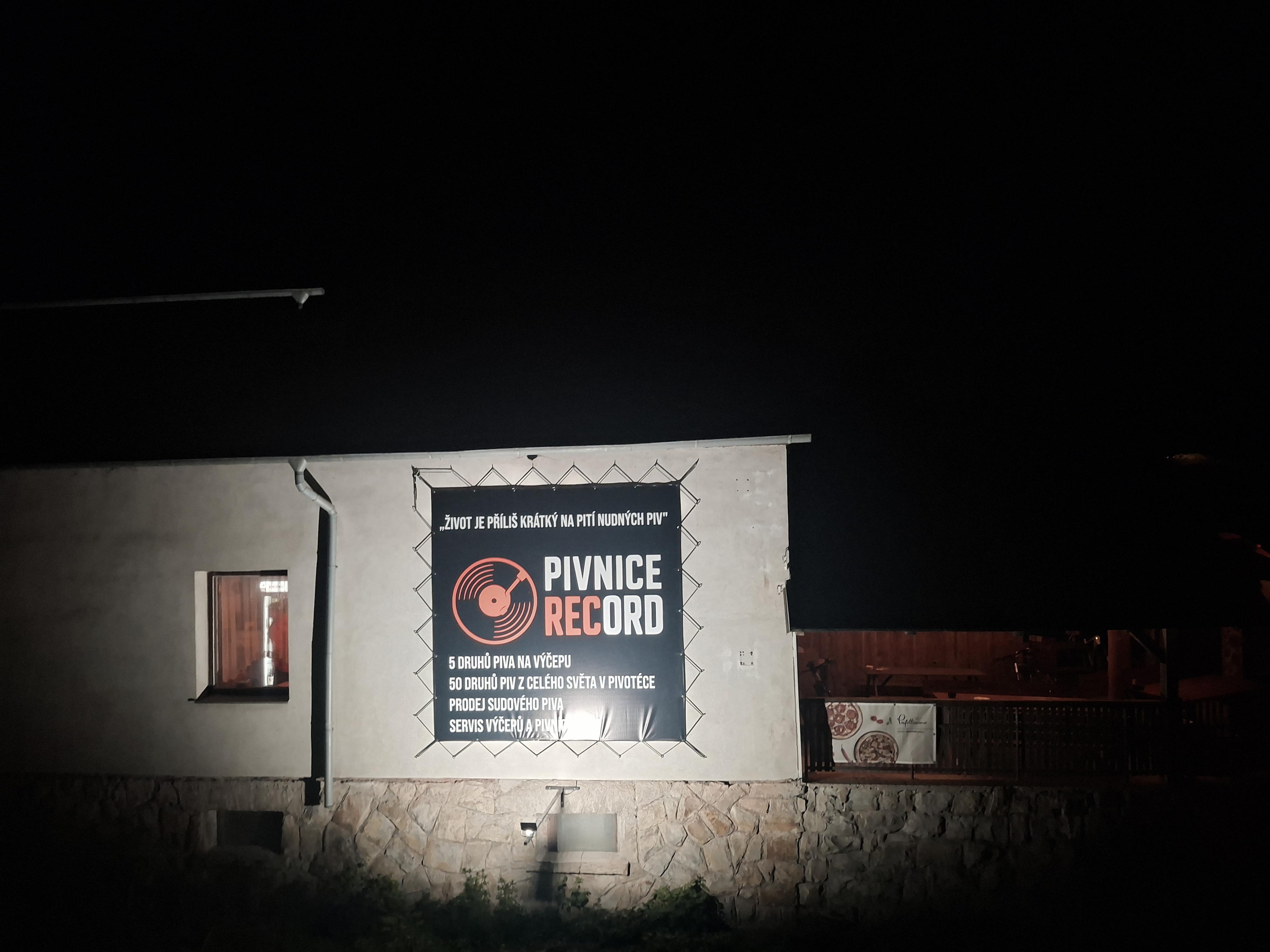 Pivnice RECORD foto 2