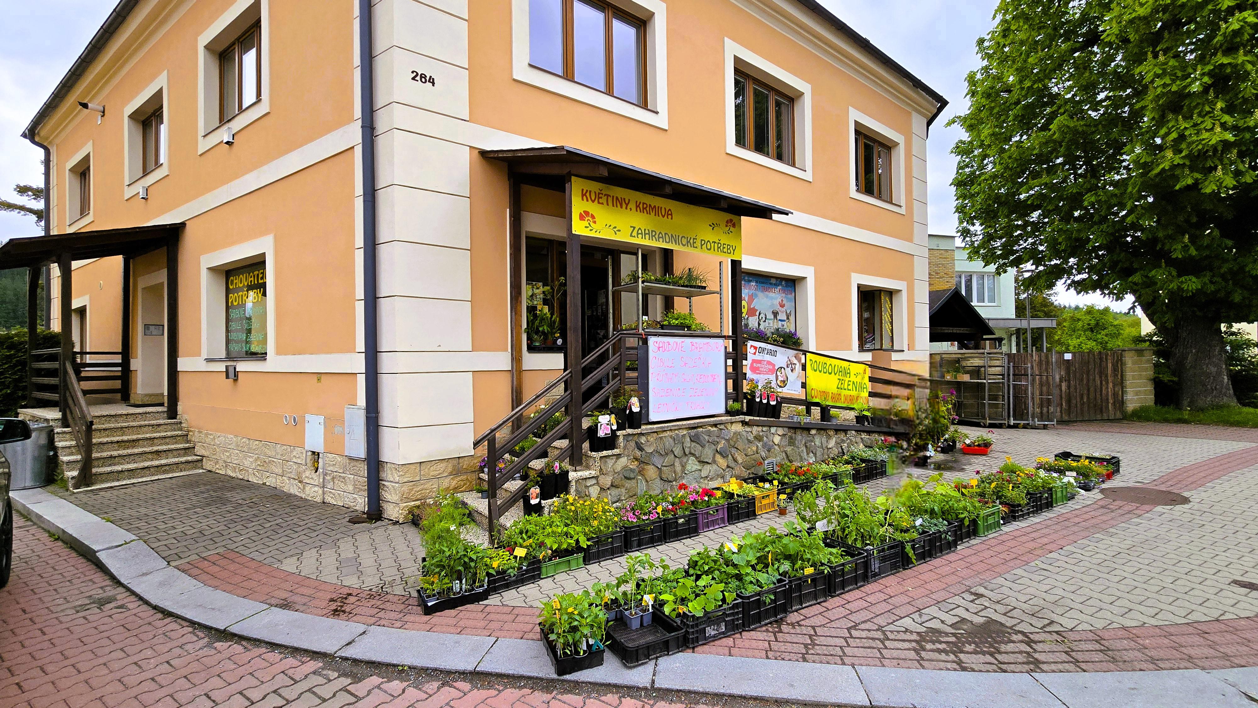 Zahradnictví a květinářství Šárka Urbánková foto 5
