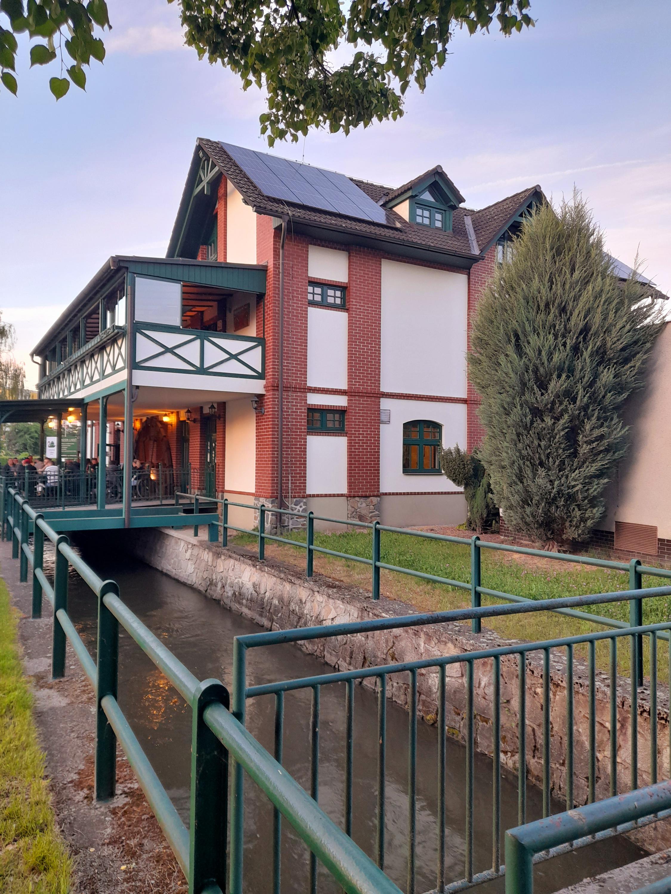 Restaurace U Labutě foto 2