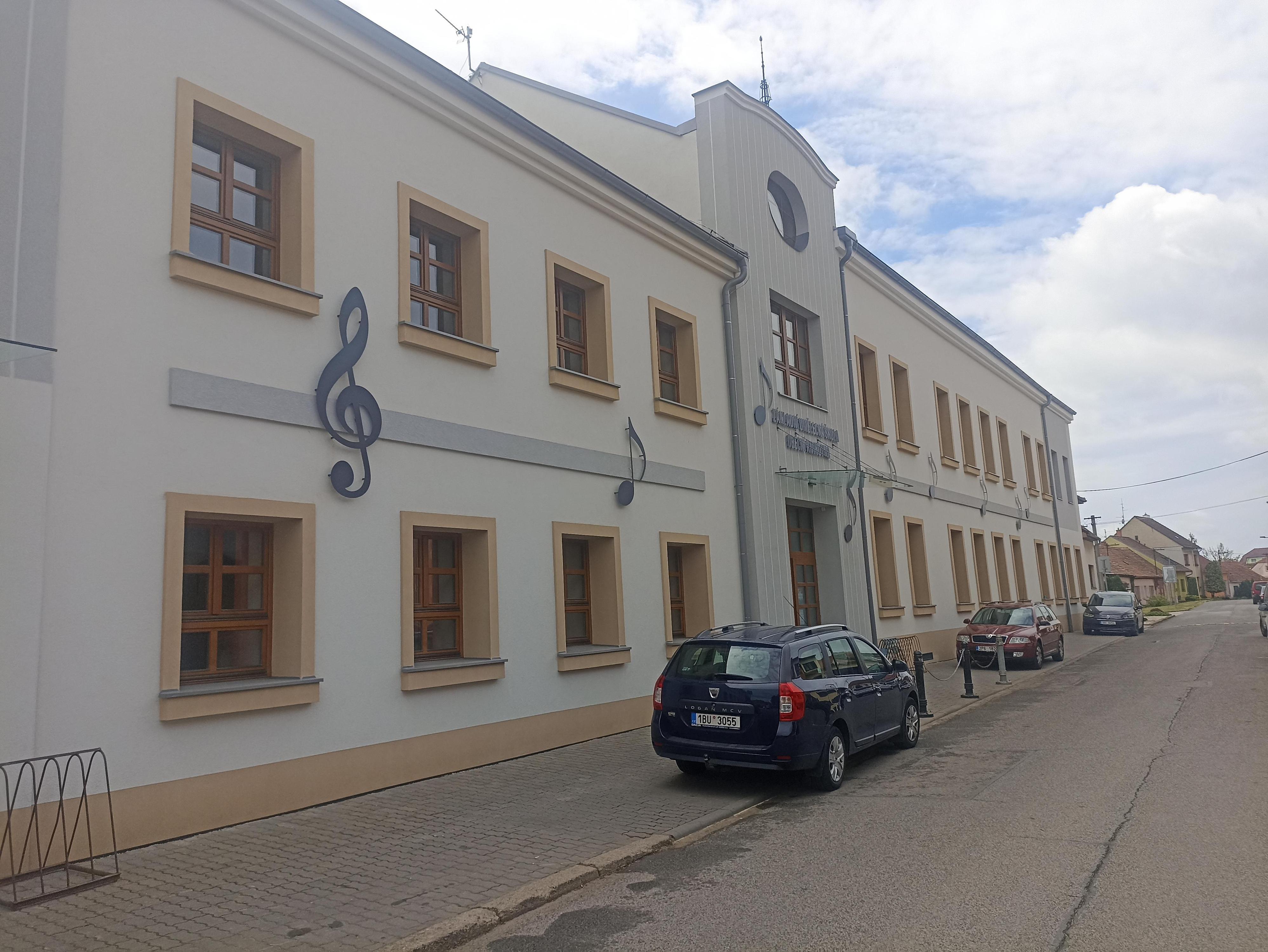 Základní umělecká škola Dolní Bojanovice foto 3